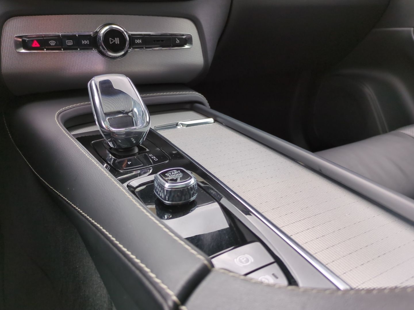 Volvo XC90 Plus Bright Recharge Plug-In Hybrid AWD 7-S