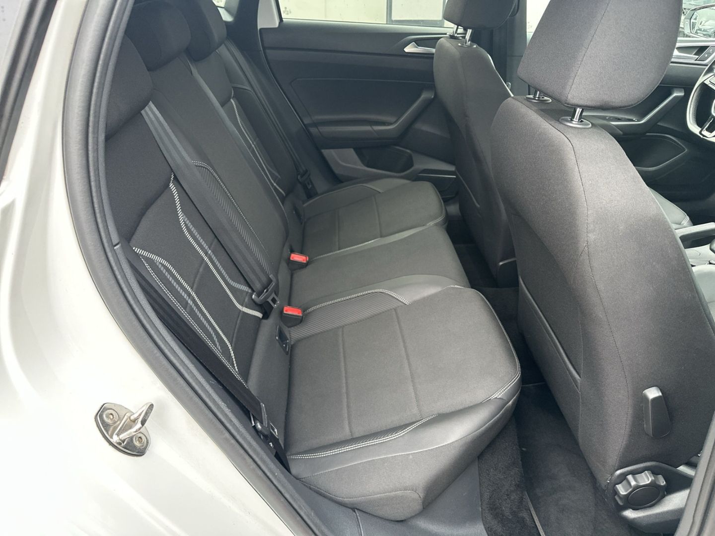Volkswagen Polo Highline 1.0 TSI DSG R-Line Black - Samsaru's Car Outlet