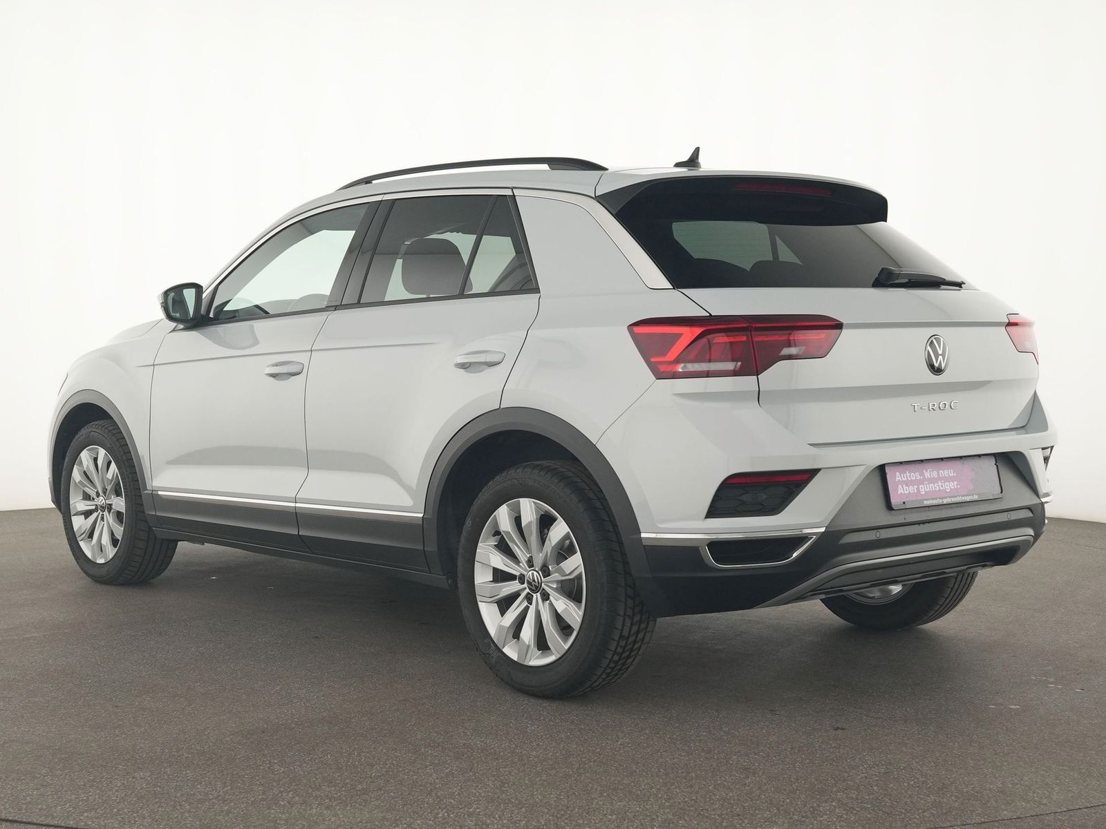 Volkswagen T-Roc Sport - Samsaru's Car Outlet