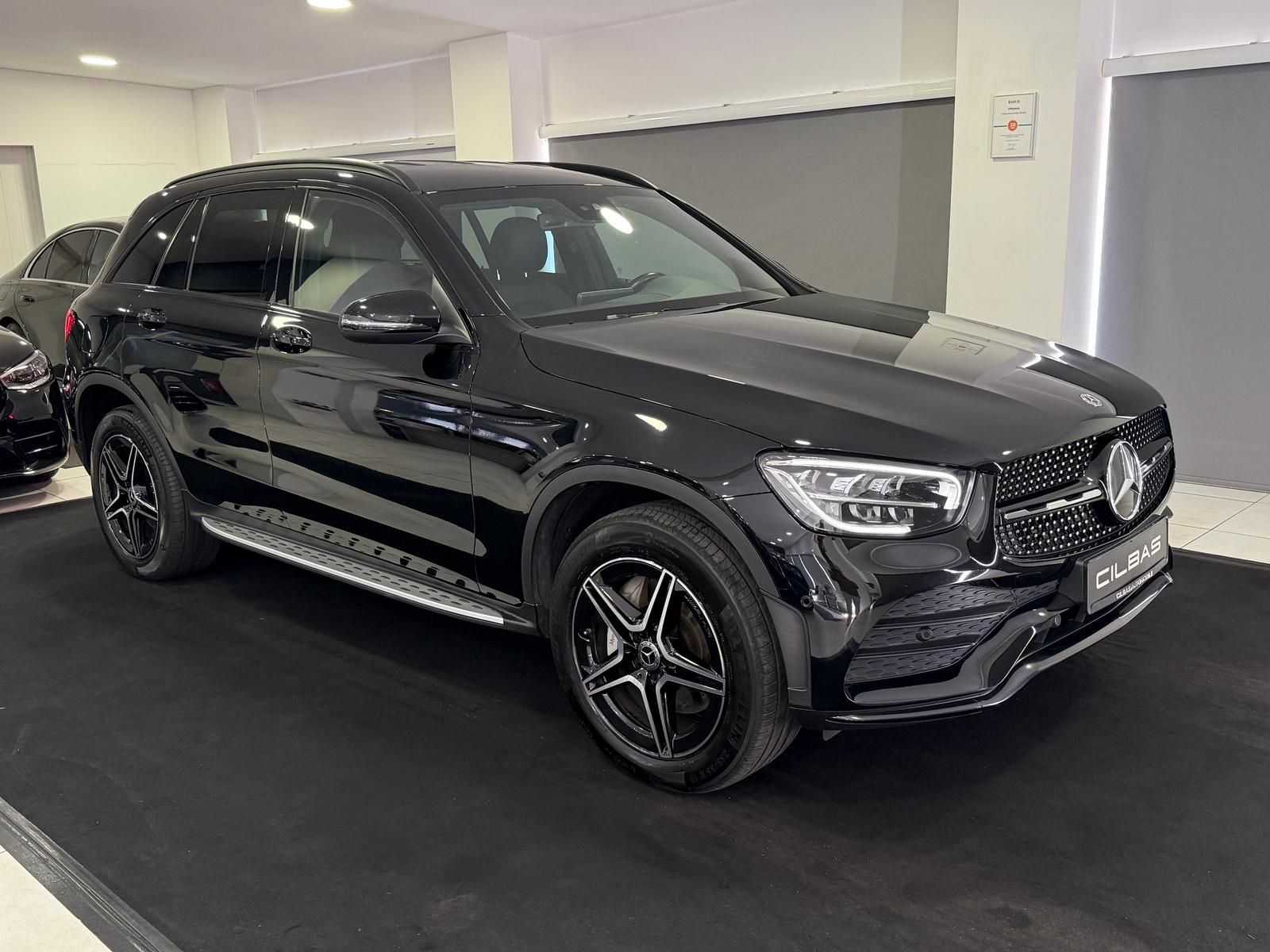 Mercedes-Benz GLC 300 de 4M AMG-Line - Samsaru's Car Outlet