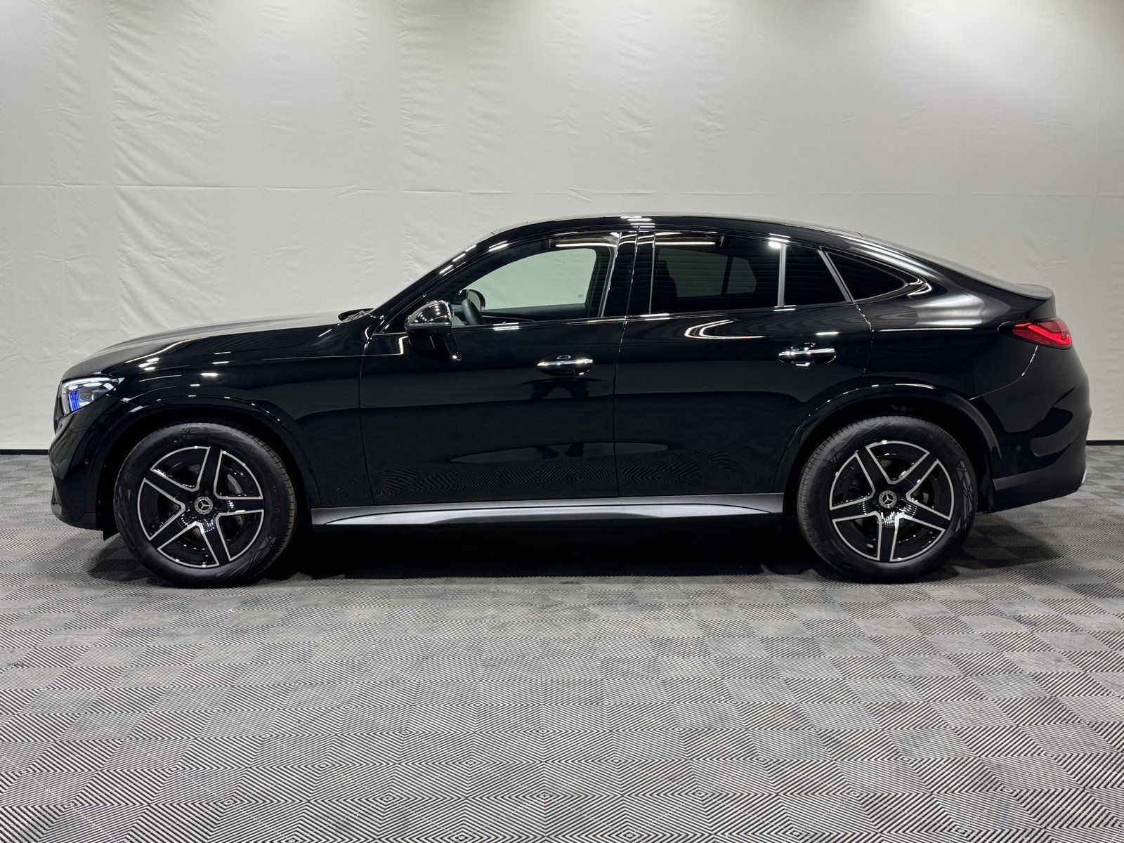 Mercedes-Benz GLC 300 d 4M AMG Night 360° Distro AHK Digital