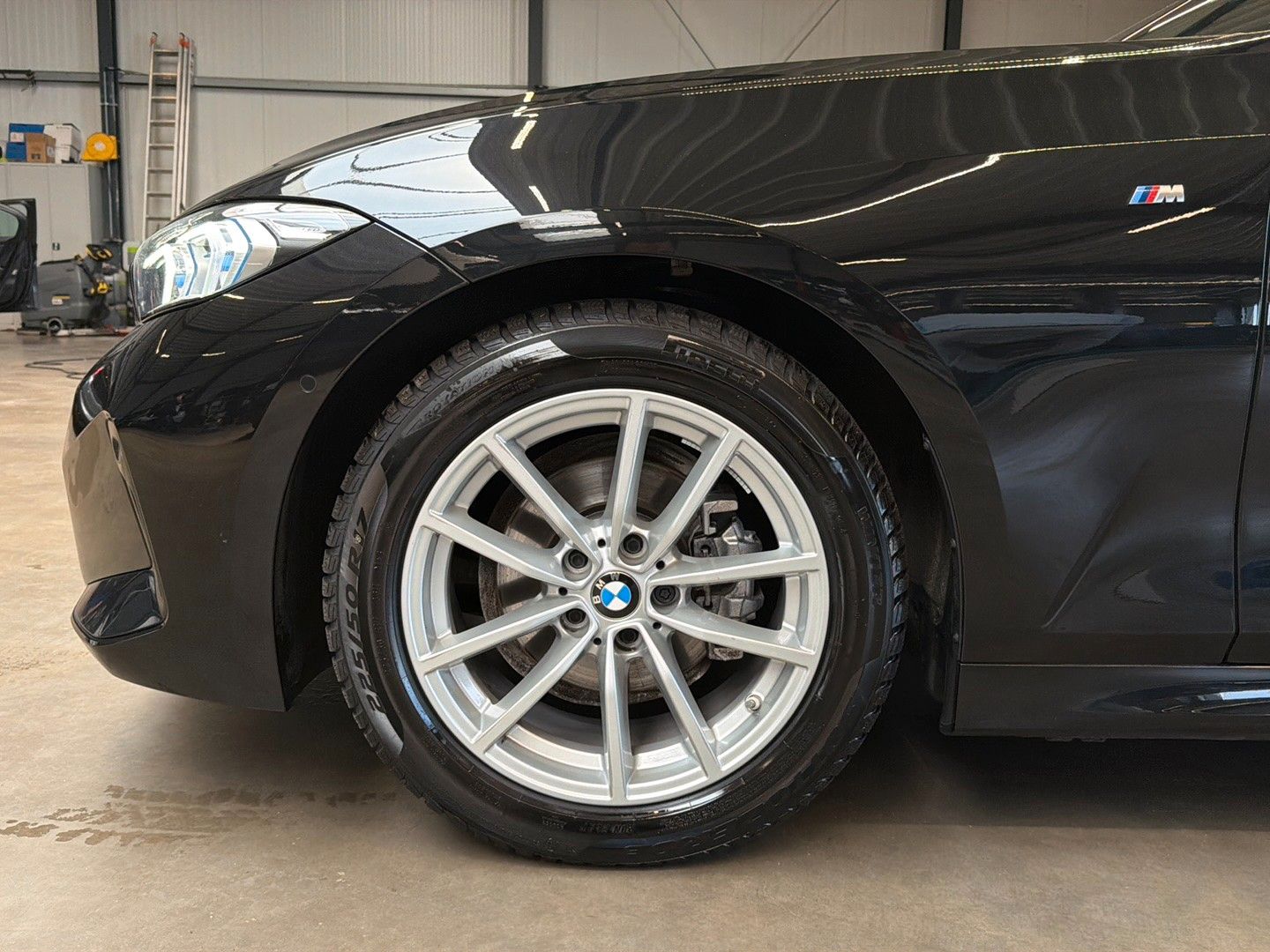 BMW 318i Touring M-Sport AHK ACC KZ 360° HUD PANO IQ