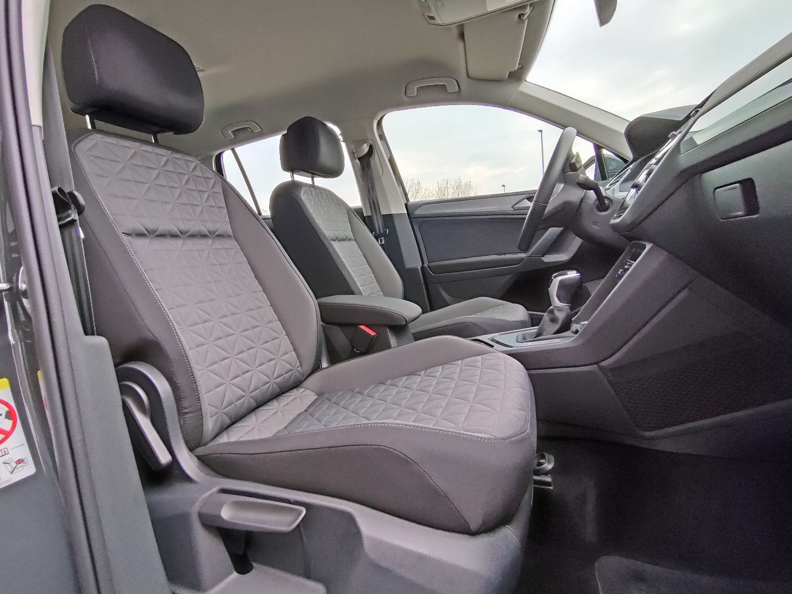Volkswagen Tiguan 1.5 TSI Life DSG - Samsaru's Car Outlet