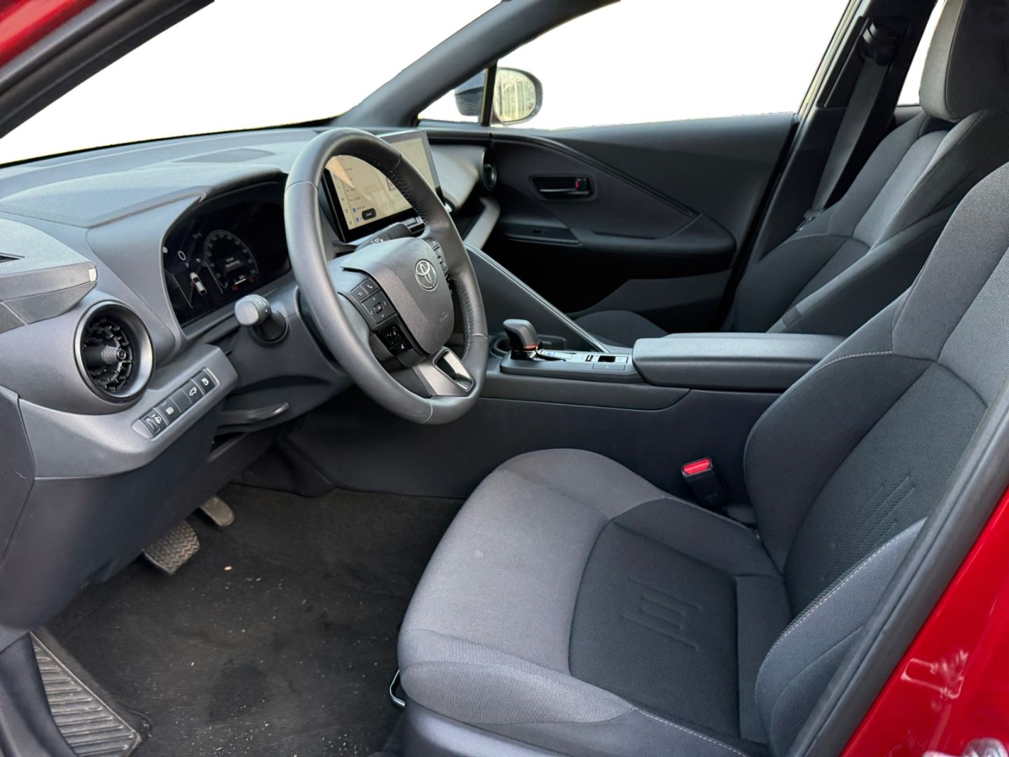 Toyota C-HR 2.0 Hybrid - Samsaru's Car Outlet