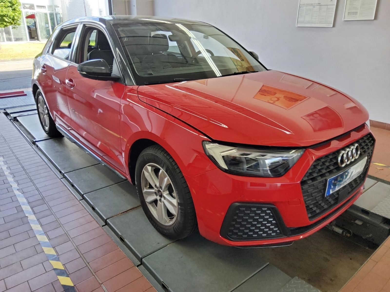 Audi A1 Sportback 30 TFSI - Samsaru's Car Outlet