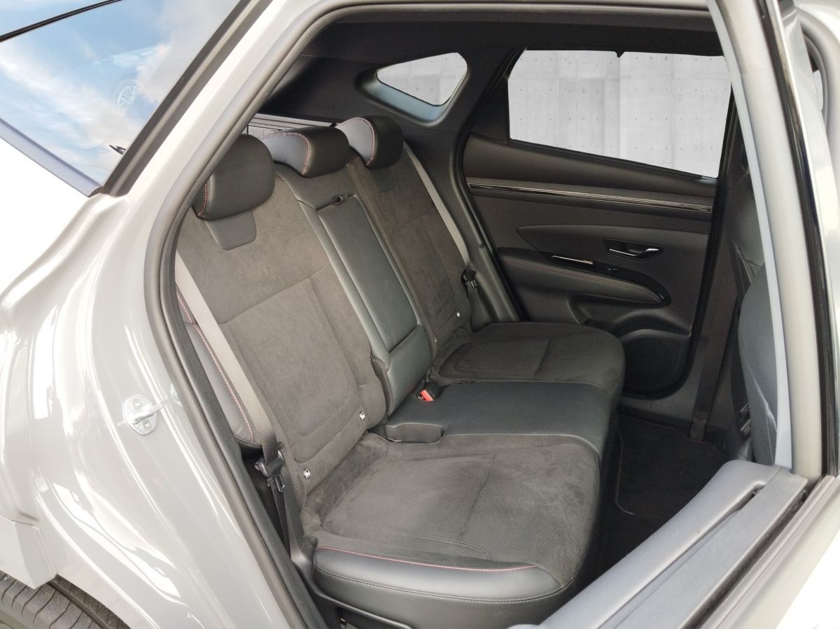 Hyundai TUCSON 1.6 T-GDi PHEV N-Line - Samsaru's Car Outlet