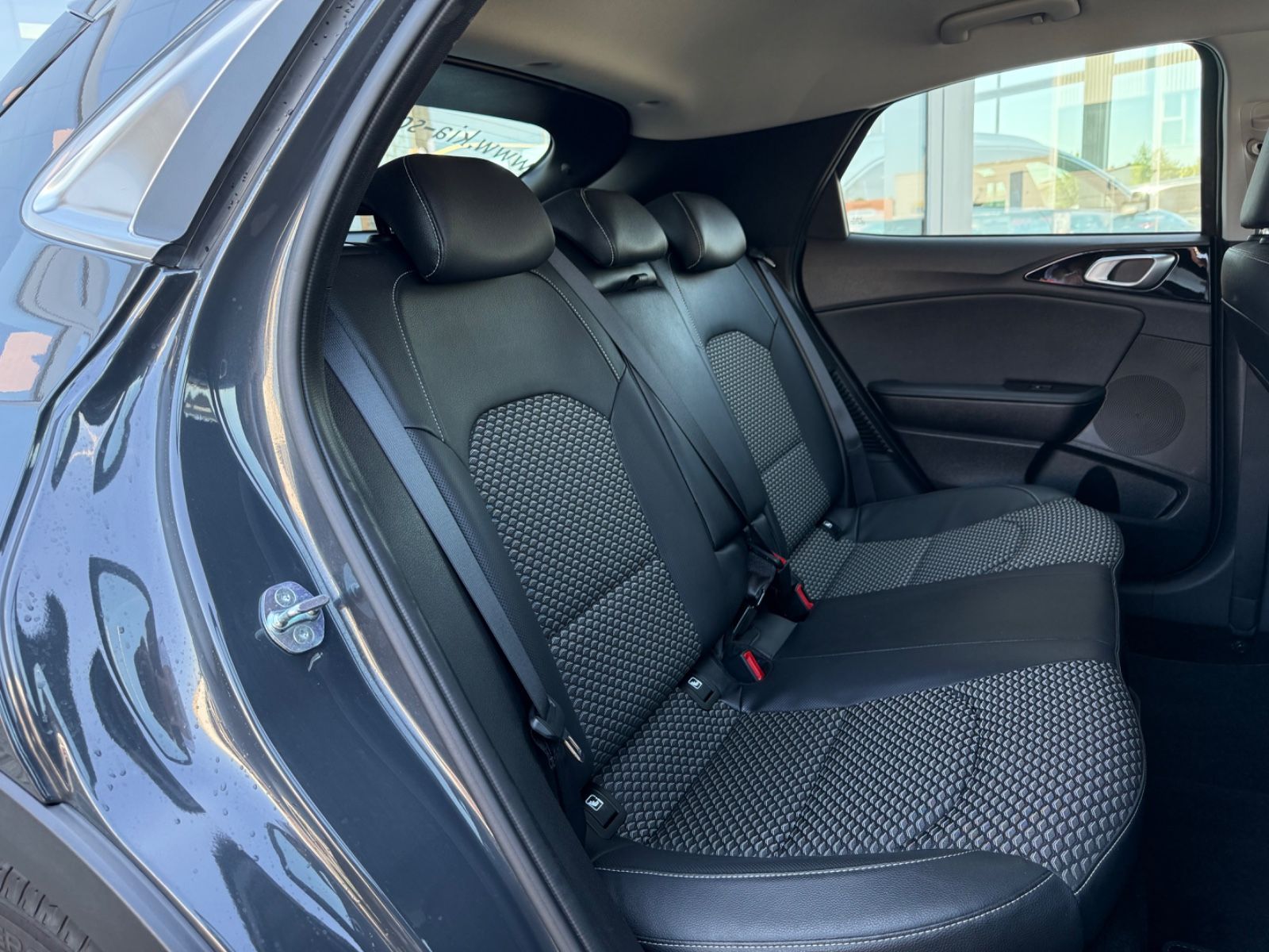 Kia XCeed 1.6 Plug-In Hybrid Spirit - Samsaru's Car Outlet