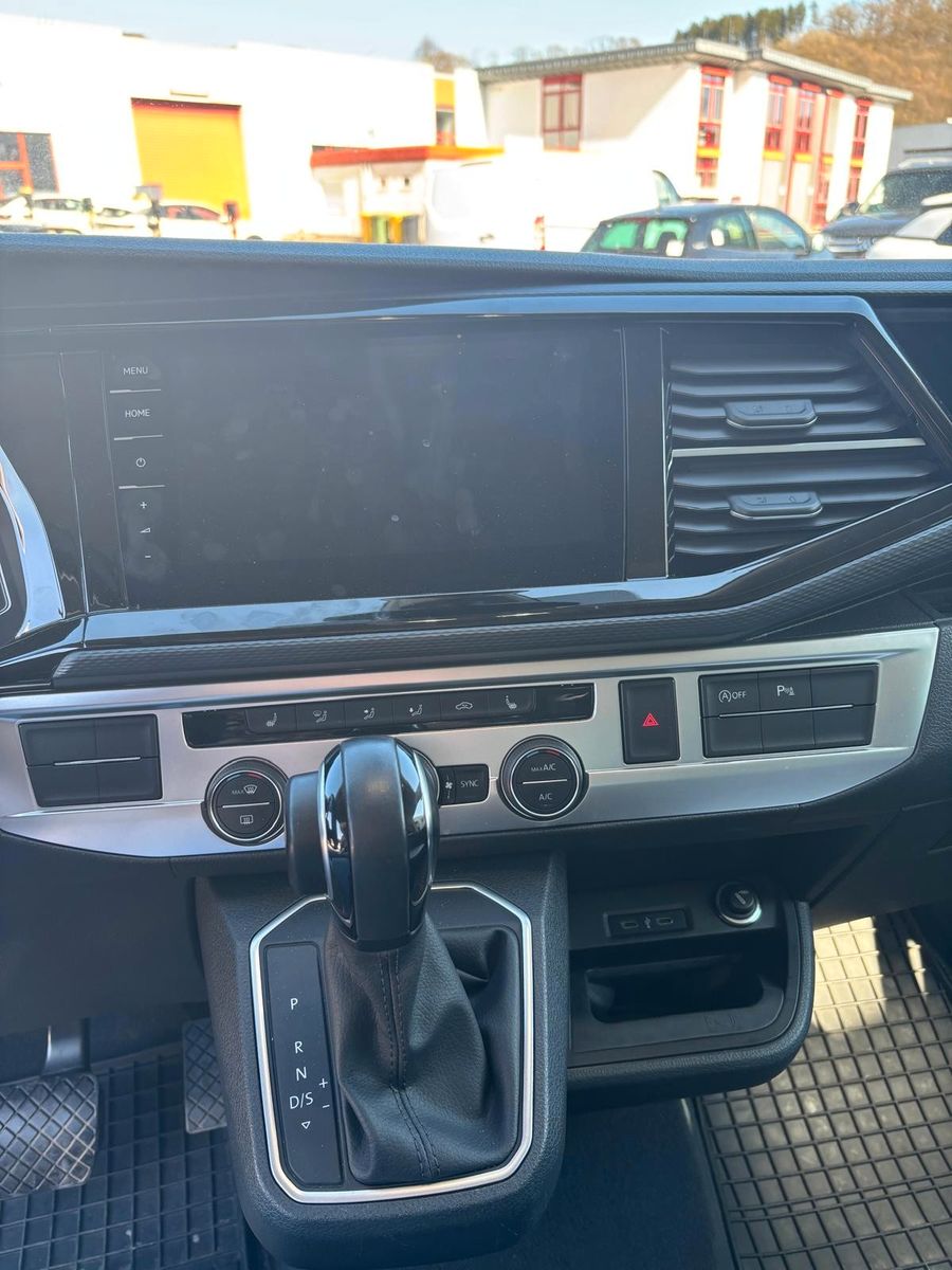 Volkswagen T6.1 Multivan 4Motion - Samsaru's Car Outlet