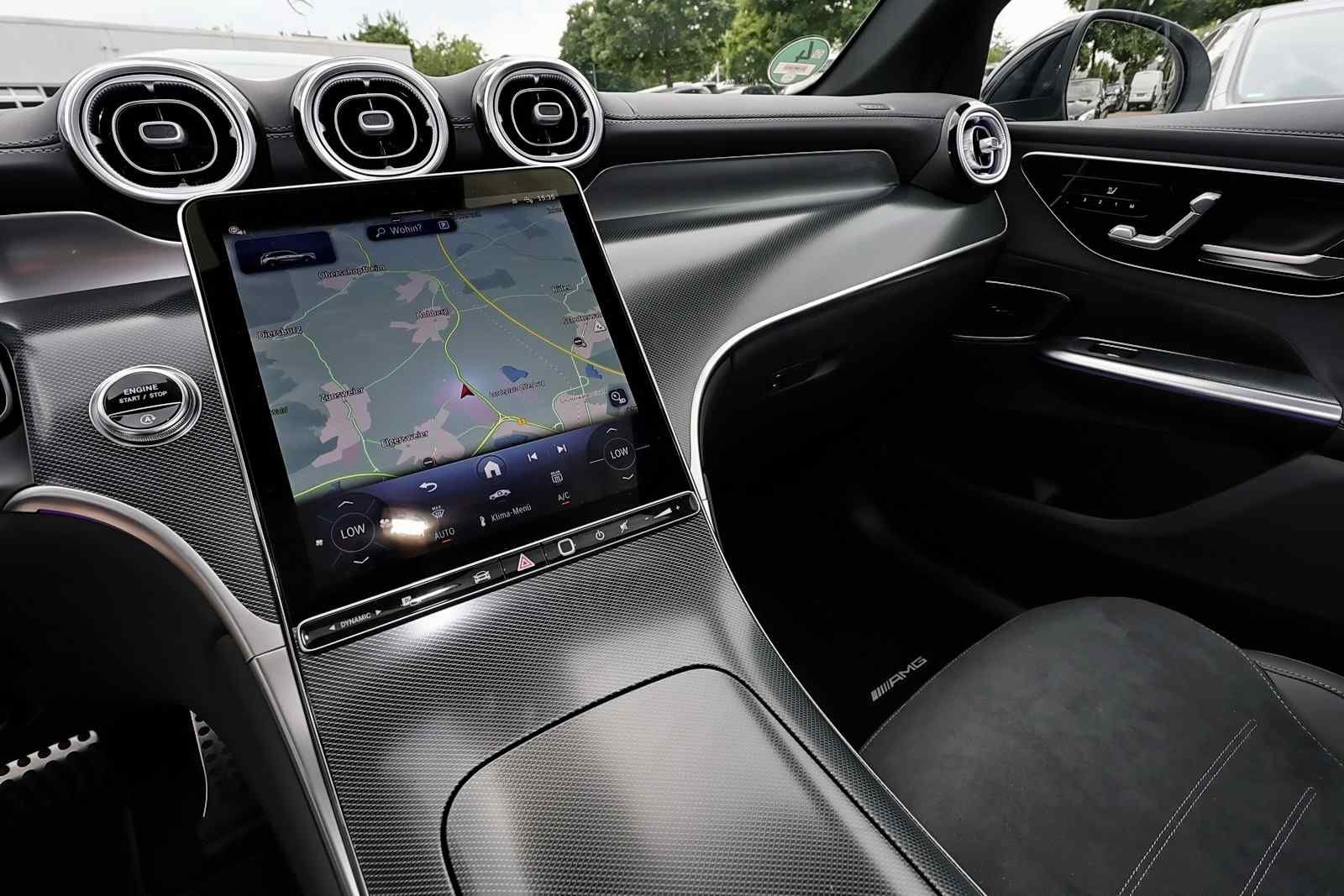 Mercedes-Benz GLC 300 d 4M AMG Distronic+360°+DI-LED+Pano+AHK