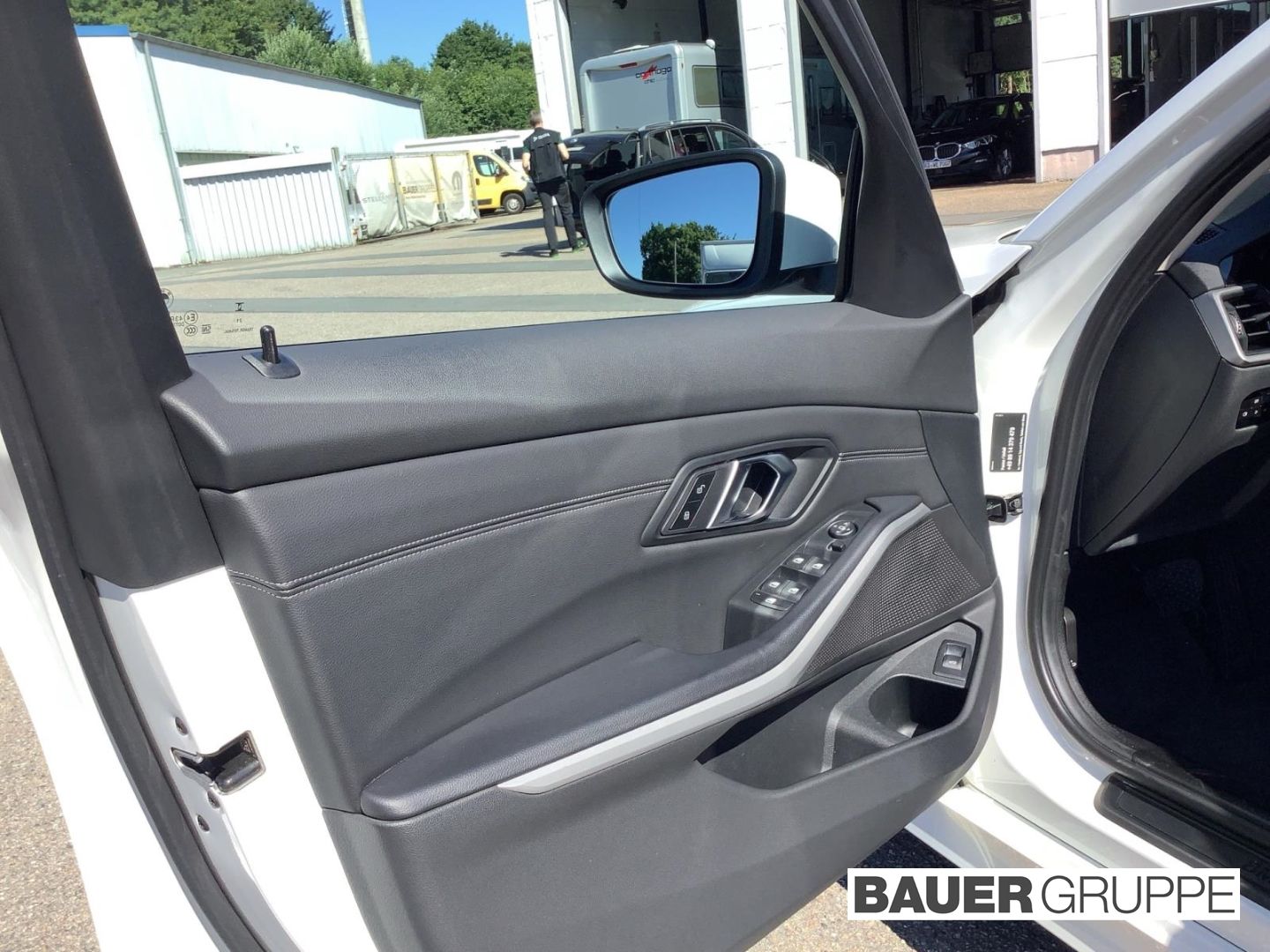 BMW 320 d - Samsaru's Car Outlet