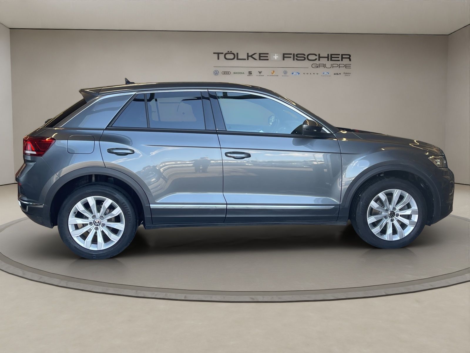 Volkswagen T-Roc 2.0 TDI Sport - Samsaru's Car Outlet