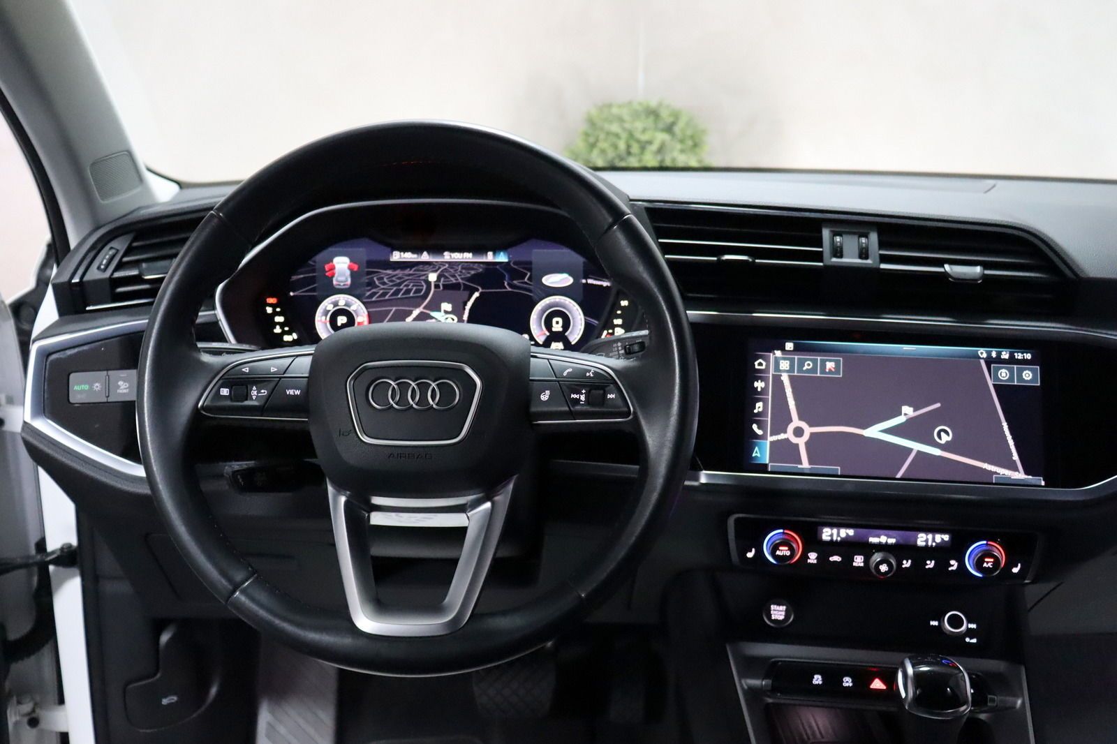 Audi Q3 40 TDI quattro Aut. - Samsaru's Car Outlet