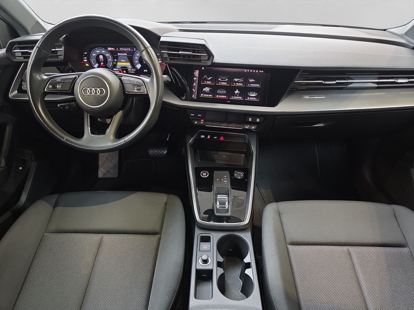 Audi A3 Sportback 40 TFSI e SITZHZG LM16 DAB