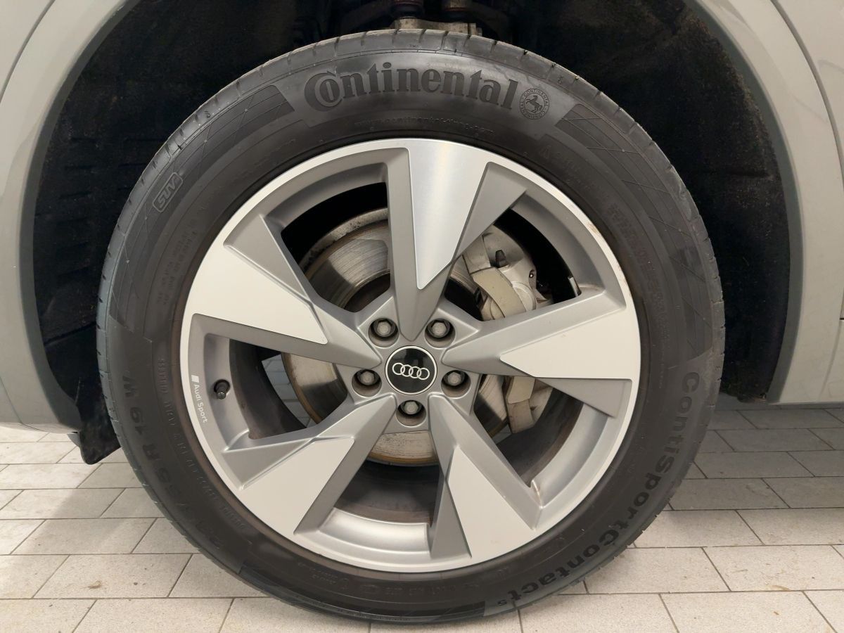 Audi Q5 S line 40 TDI qu. S tr. AHK MATRIX 360°K HUD