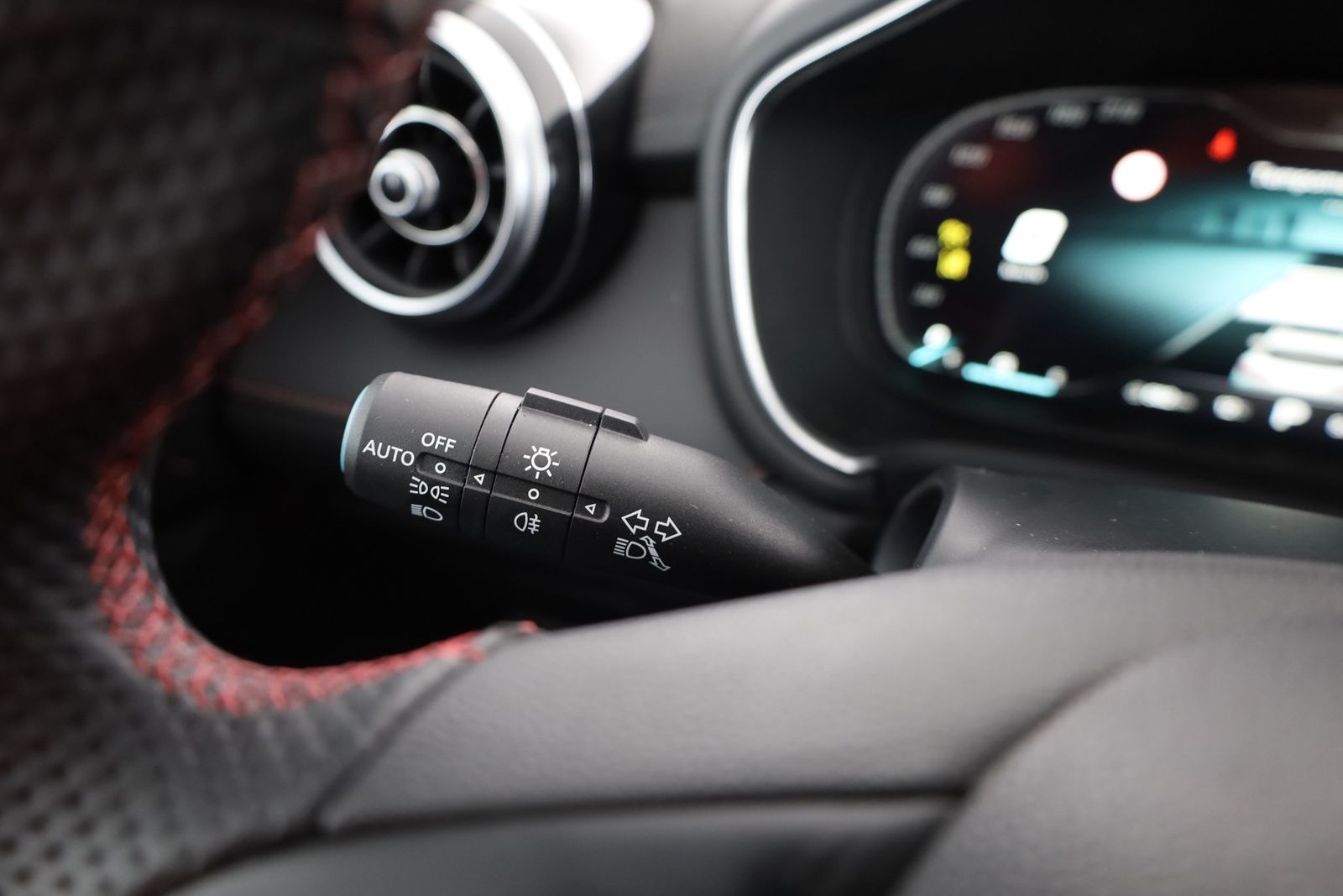 MG HS 1.5 T-GDI Luxury Aut. LED ACC Navi 360° Pano