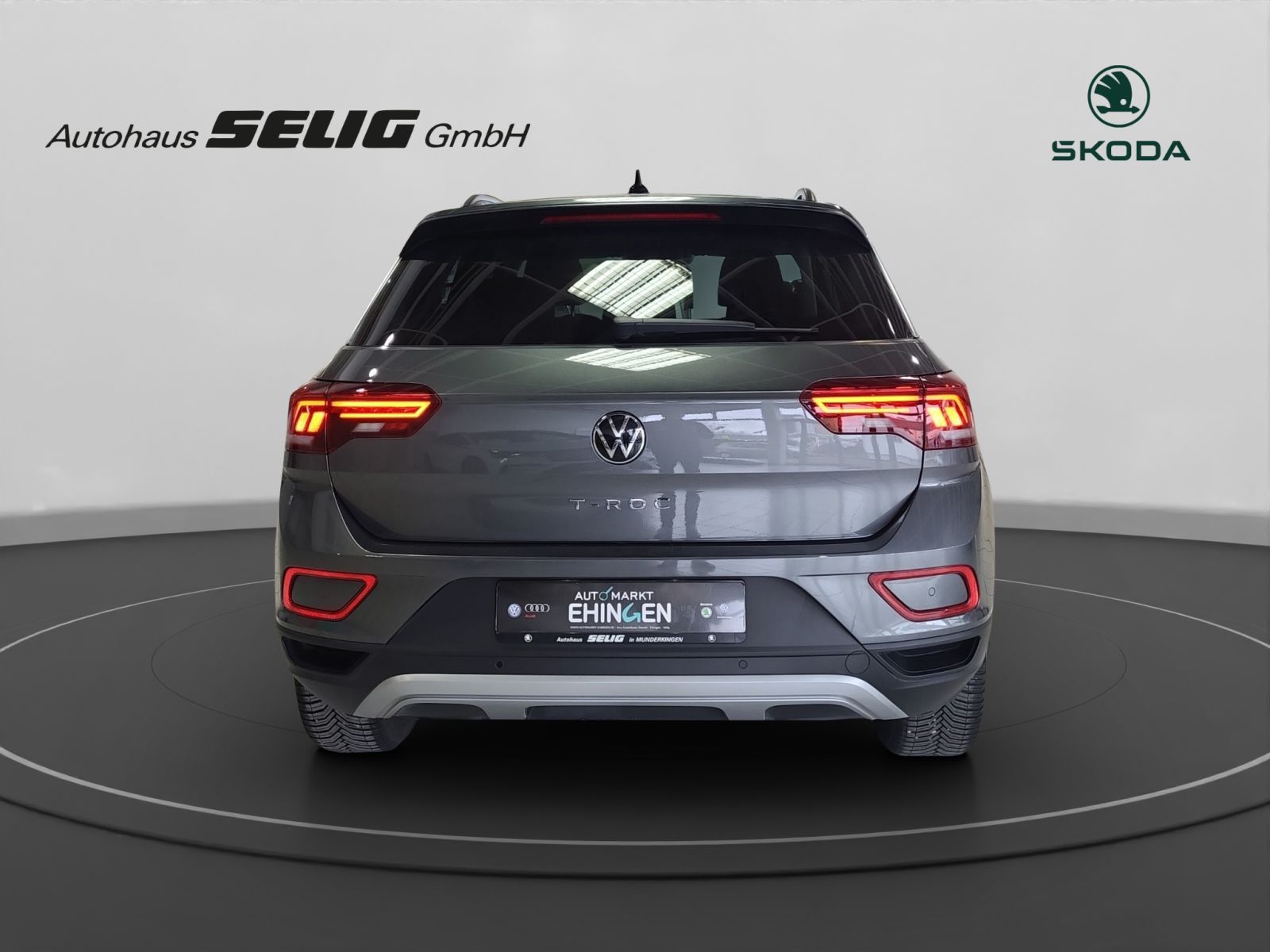 Volkswagen T-Roc Life 1.0 TSI - Samsaru's Car Outlet