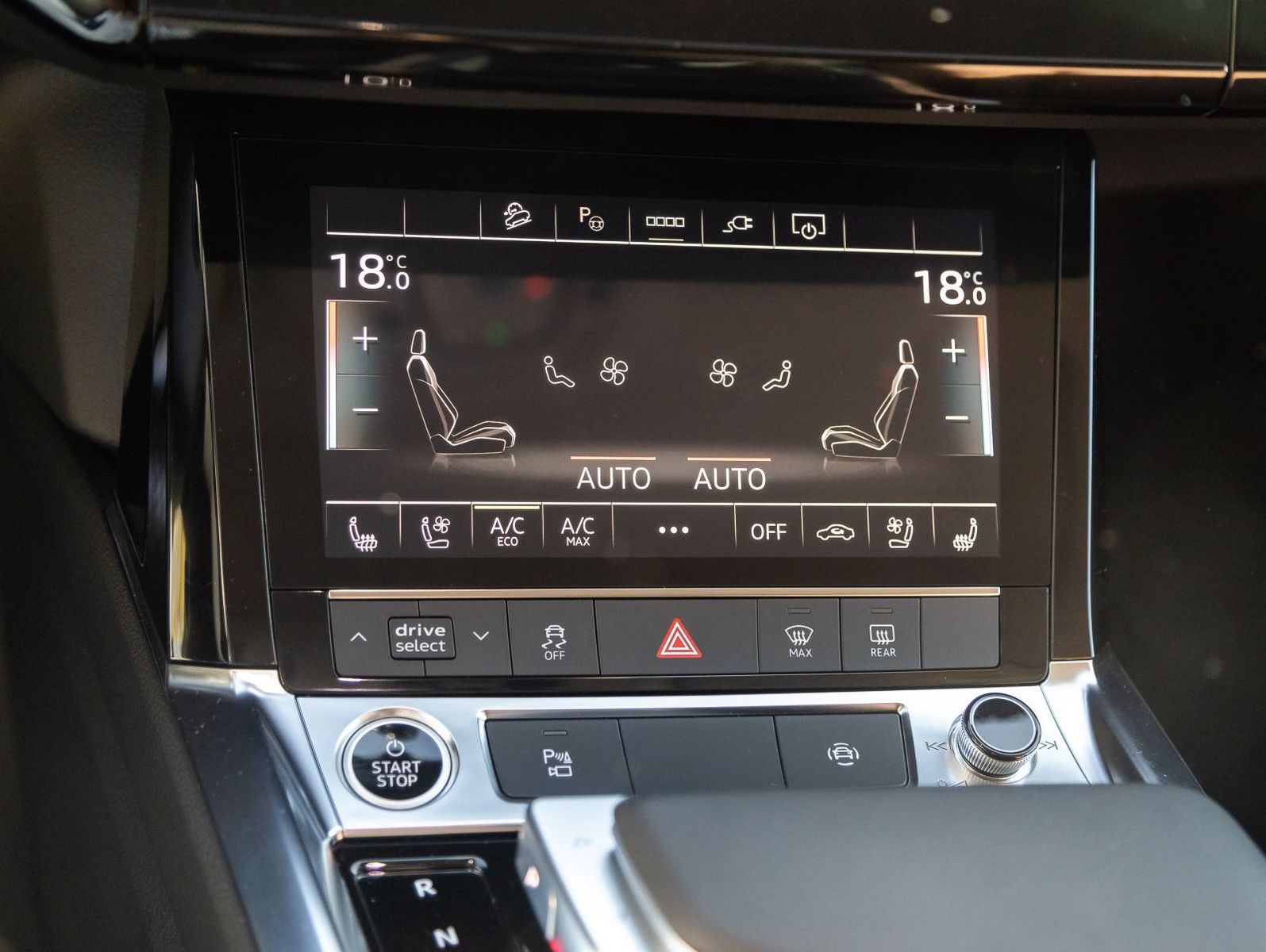 Audi Q8 S line 50 e-tron qu. - Samsaru's Car Outlet