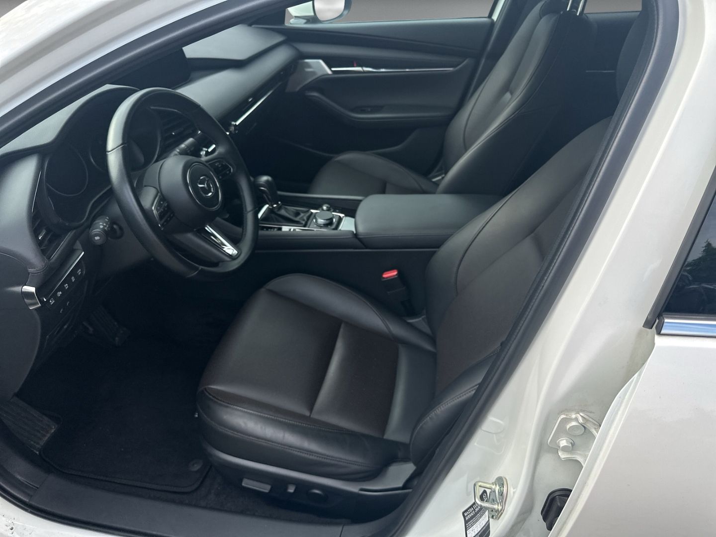 Mazda 3 Exclusive-Line NAVI+PDC+RfK+SHZ+LHZ