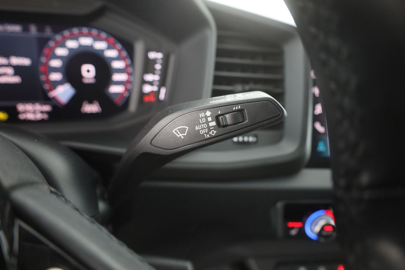 Audi A1 30 TFSI Sportback advanced - Samsaru's Car Outlet