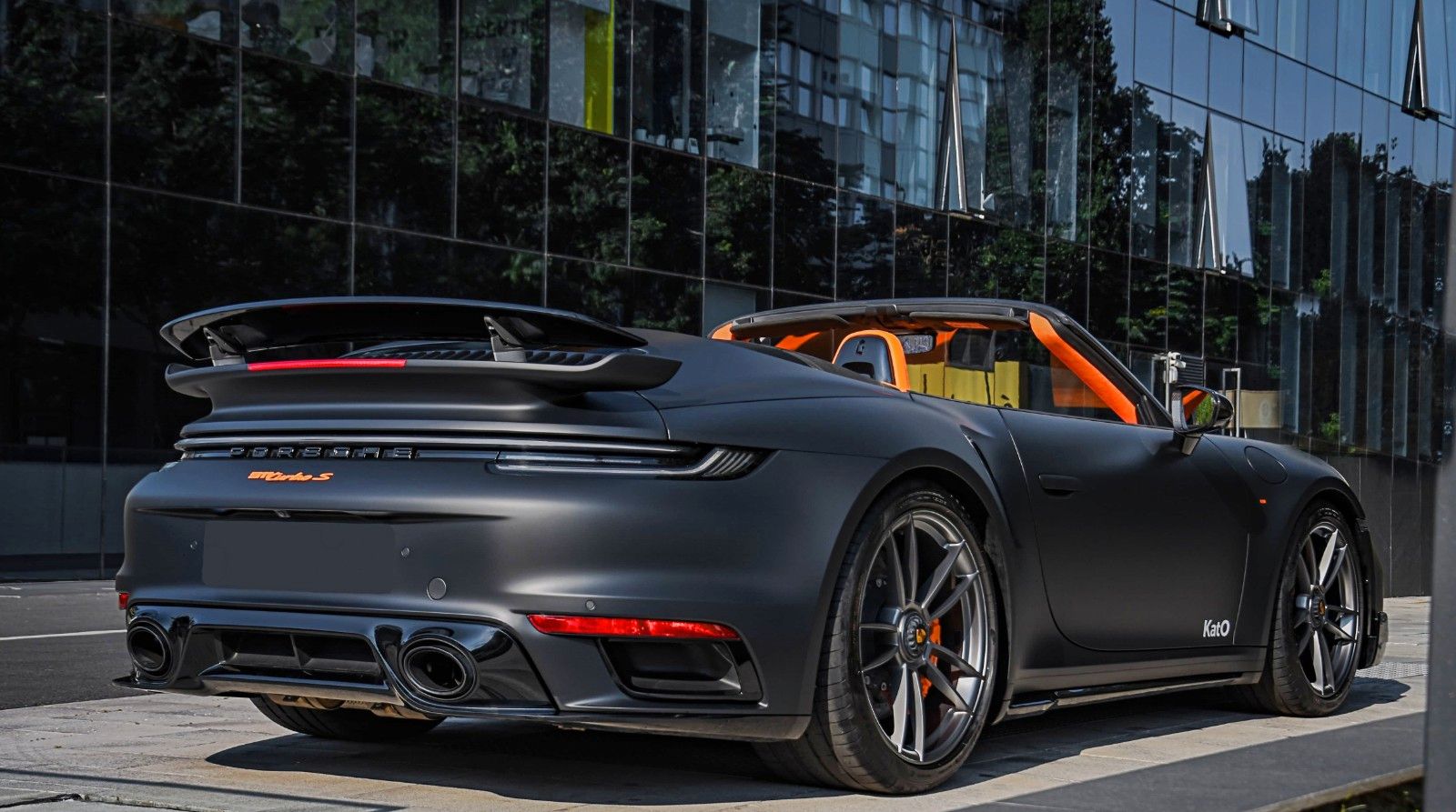 Porsche 992 911 TURBO S - Samsaru's Car Outlet