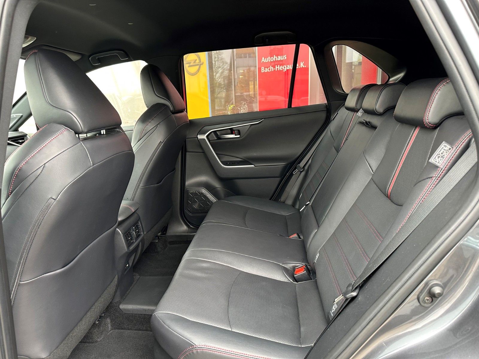 Toyota RAV4 Plug-in Hybrid 4x4, LEDER, 360°,HUD,AHK,JBL