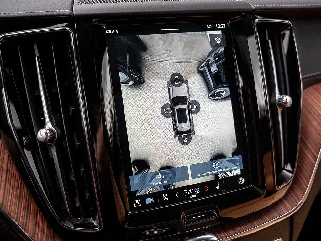 Volvo XC60 T8 AWD Ultra Dark