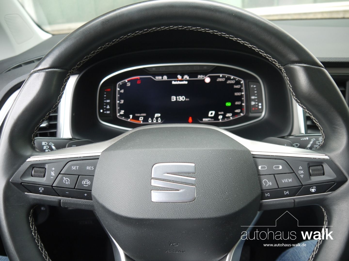 Seat Ateca 2.0 TDI DSG Xperience NAVI Beats AHK LED R