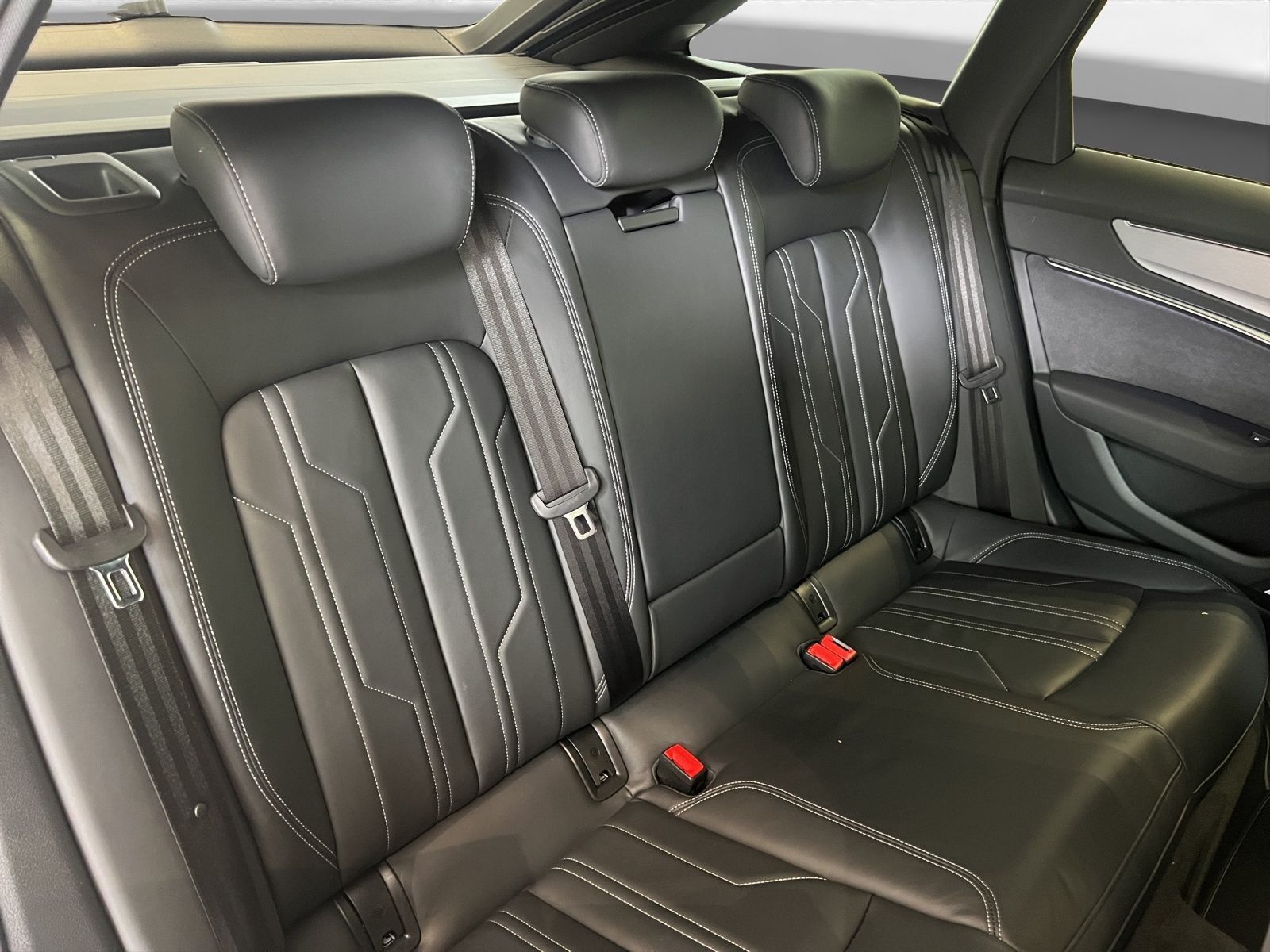 Audi A6 Avant 50 TDI qu. S line AHK Pano Matrix LM 19