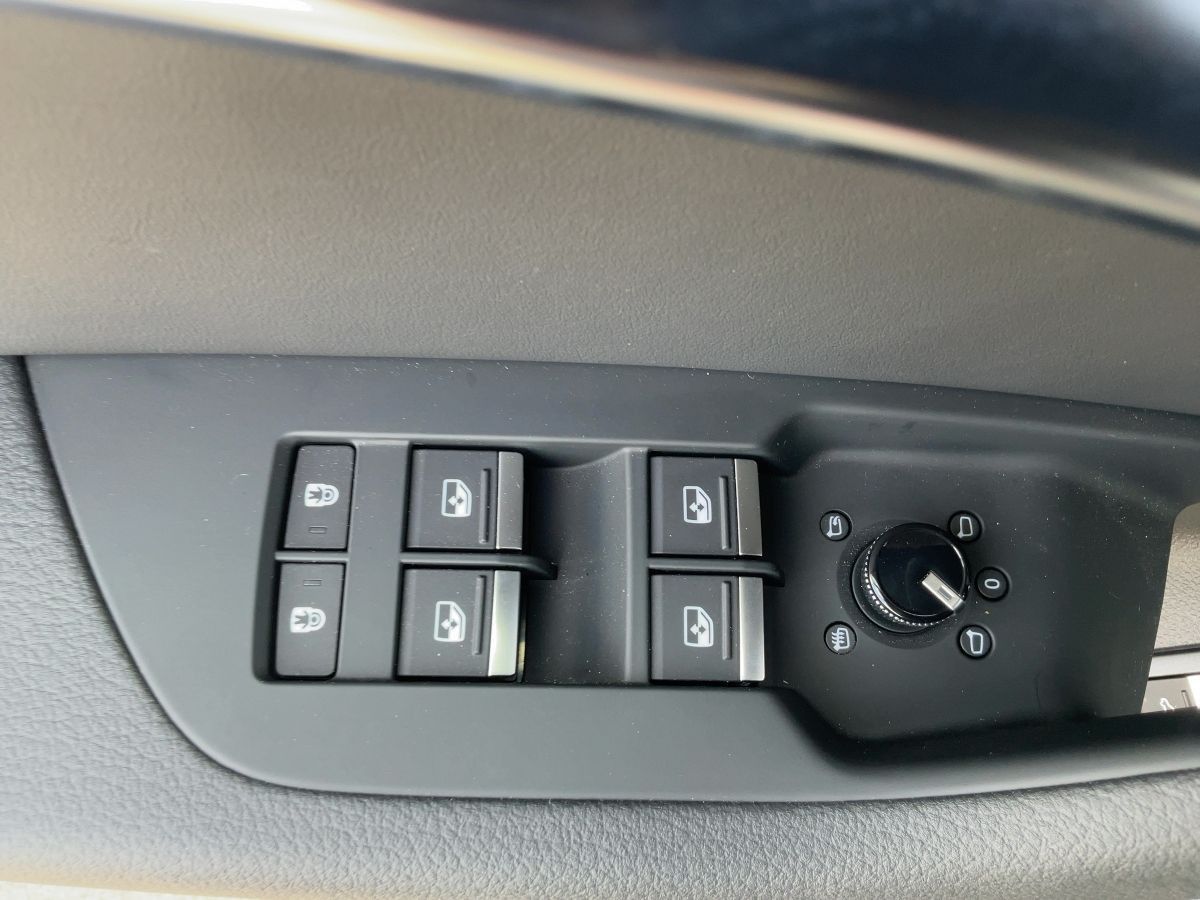 Audi A6 Avant 35 TDI S-TR S-LINE - Samsaru's Car Outlet