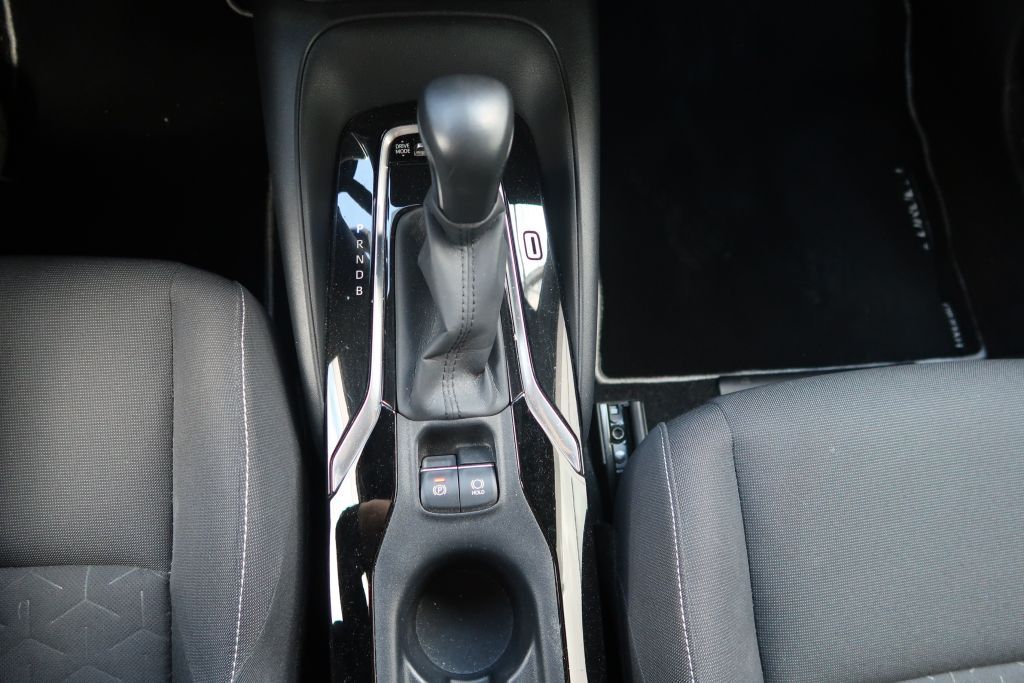 Toyota Corolla 1.8 Hybrid - Samsaru's Car Outlet