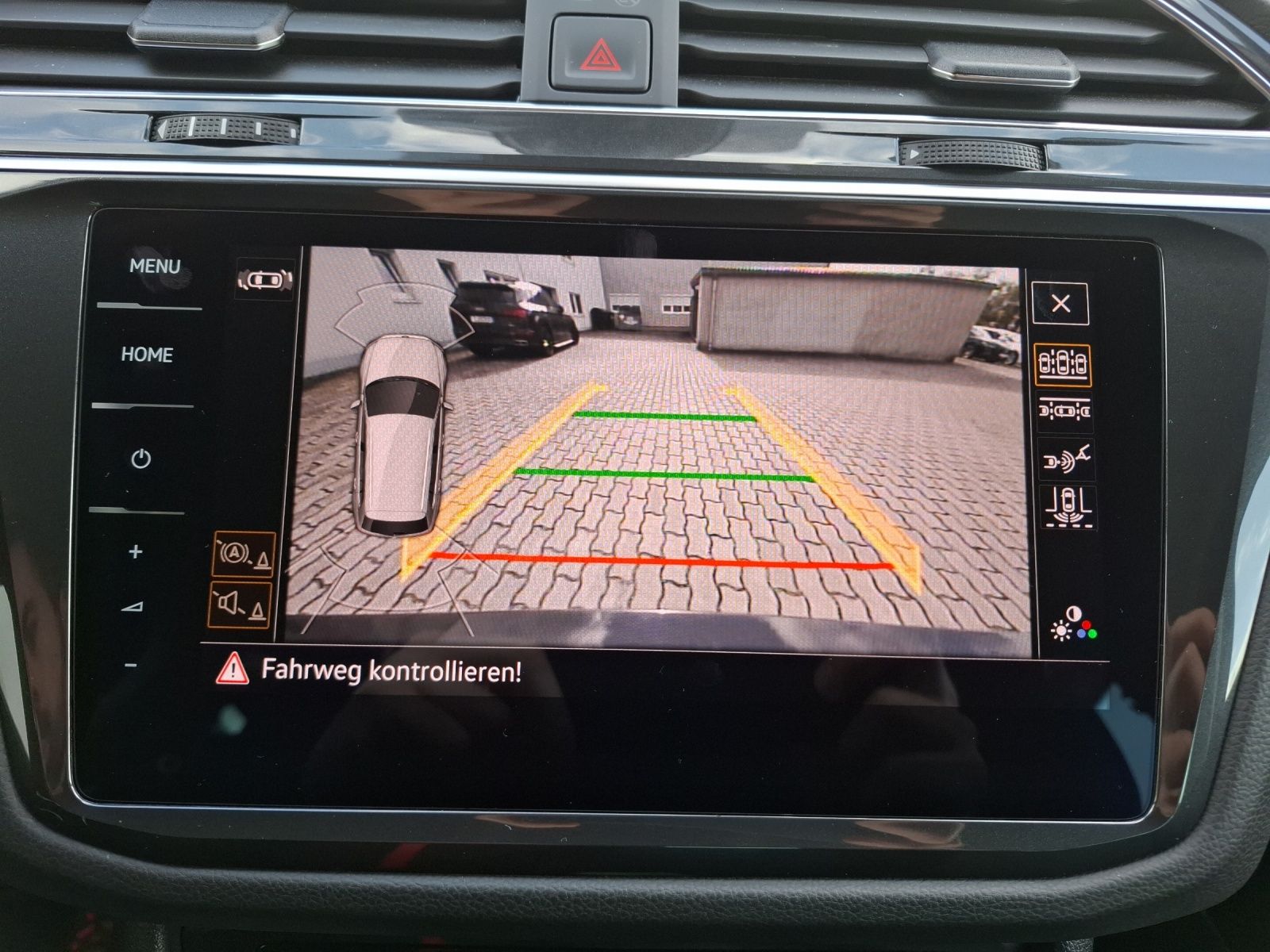 Volkswagen Tiguan TDI Elegance DSG 4M Matrix Navi ACC AHK S