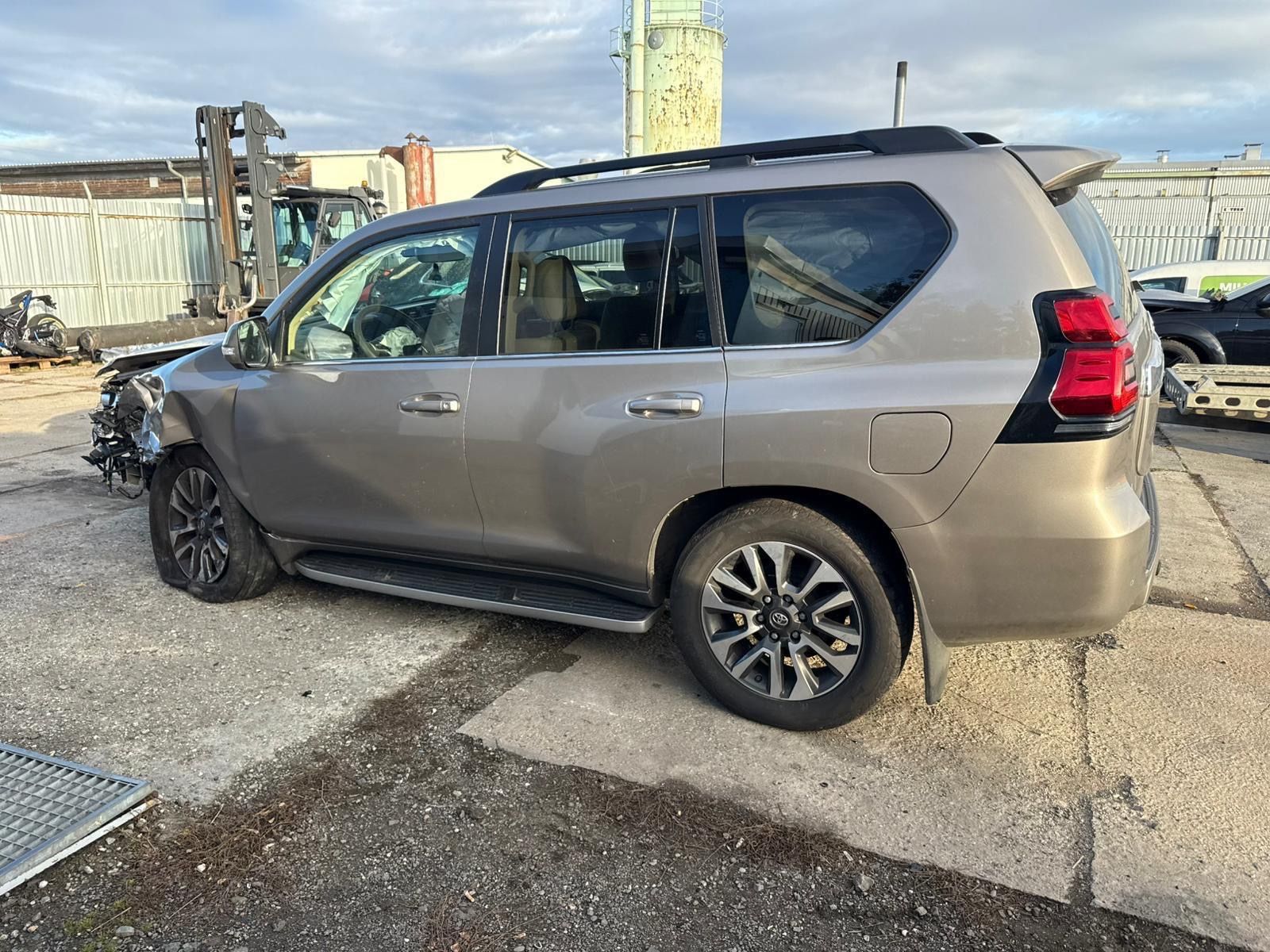 Toyota Land Cruiser 2.8 D-4D Executive AT motor start
