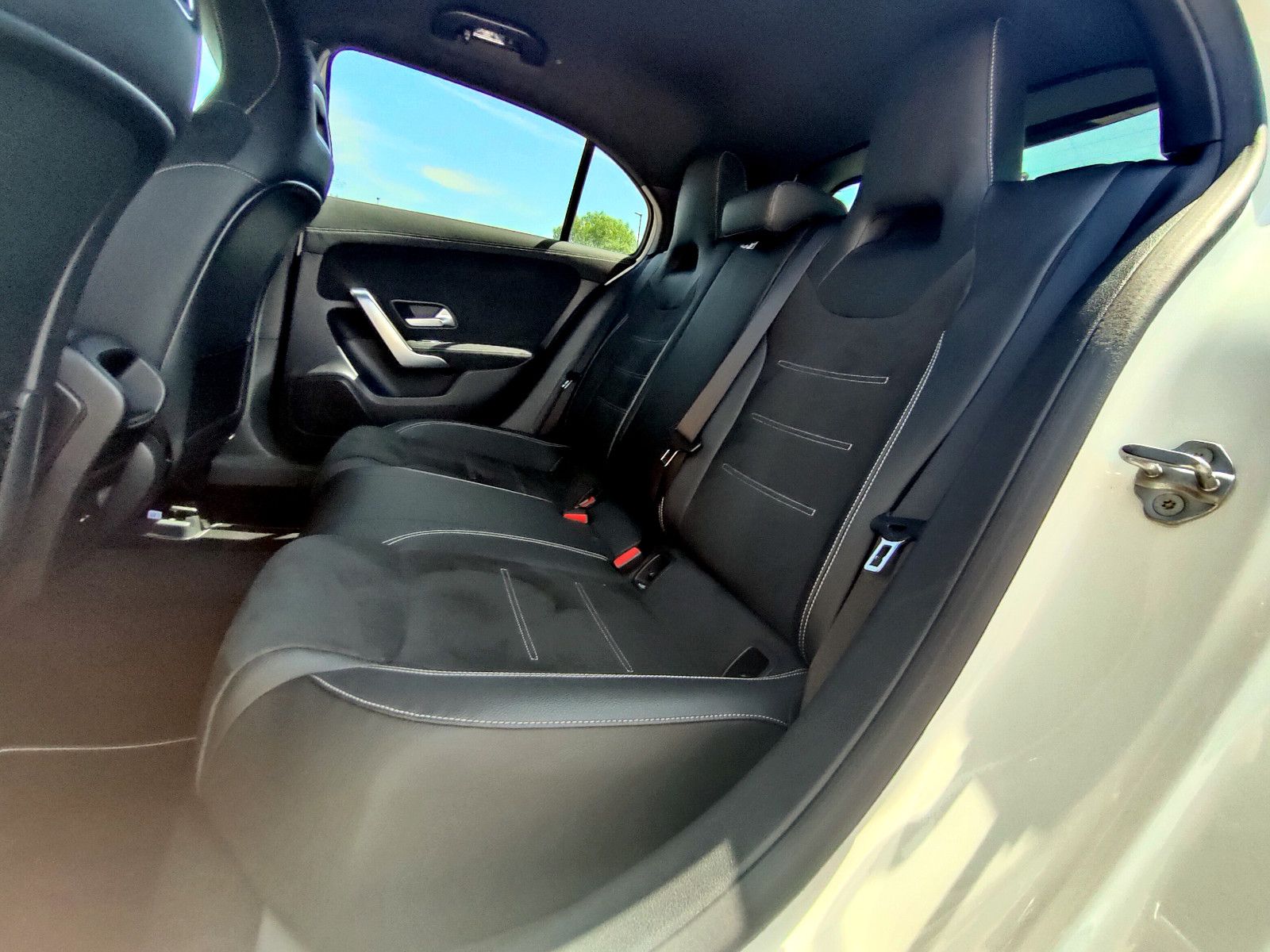 Mercedes-Benz A 180 DCT Edition AMG Line - Samsaru's Car Outlet