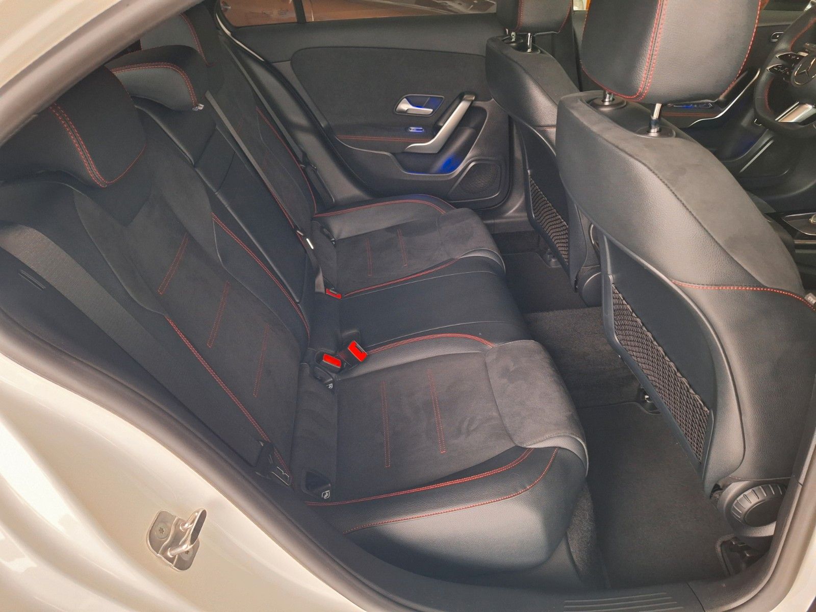 Mercedes-Benz A 180 Limousine AMG Line - Samsaru's Car Outlet