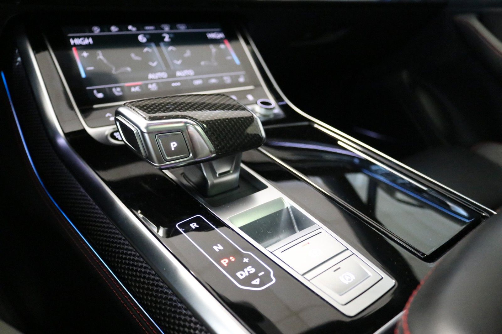Audi Q7 S-Line competition plus Luft HUD Laser 7-Sitz
