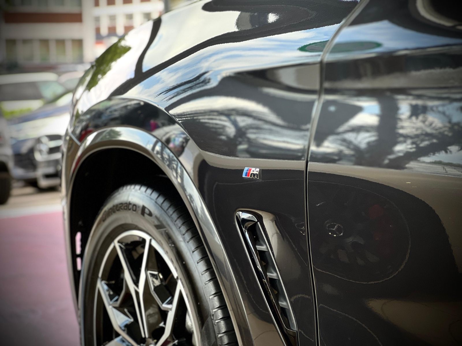 BMW X3 xDrive 30i M-Sportpaket - Samsaru's Car Outlet