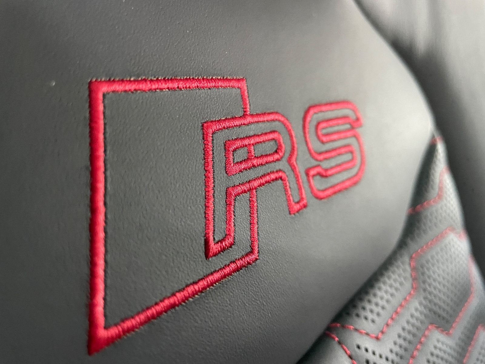 Audi RSQ8/Keramik/Carbon/Pano/RS-Dynm-Pkt/APR-720PS