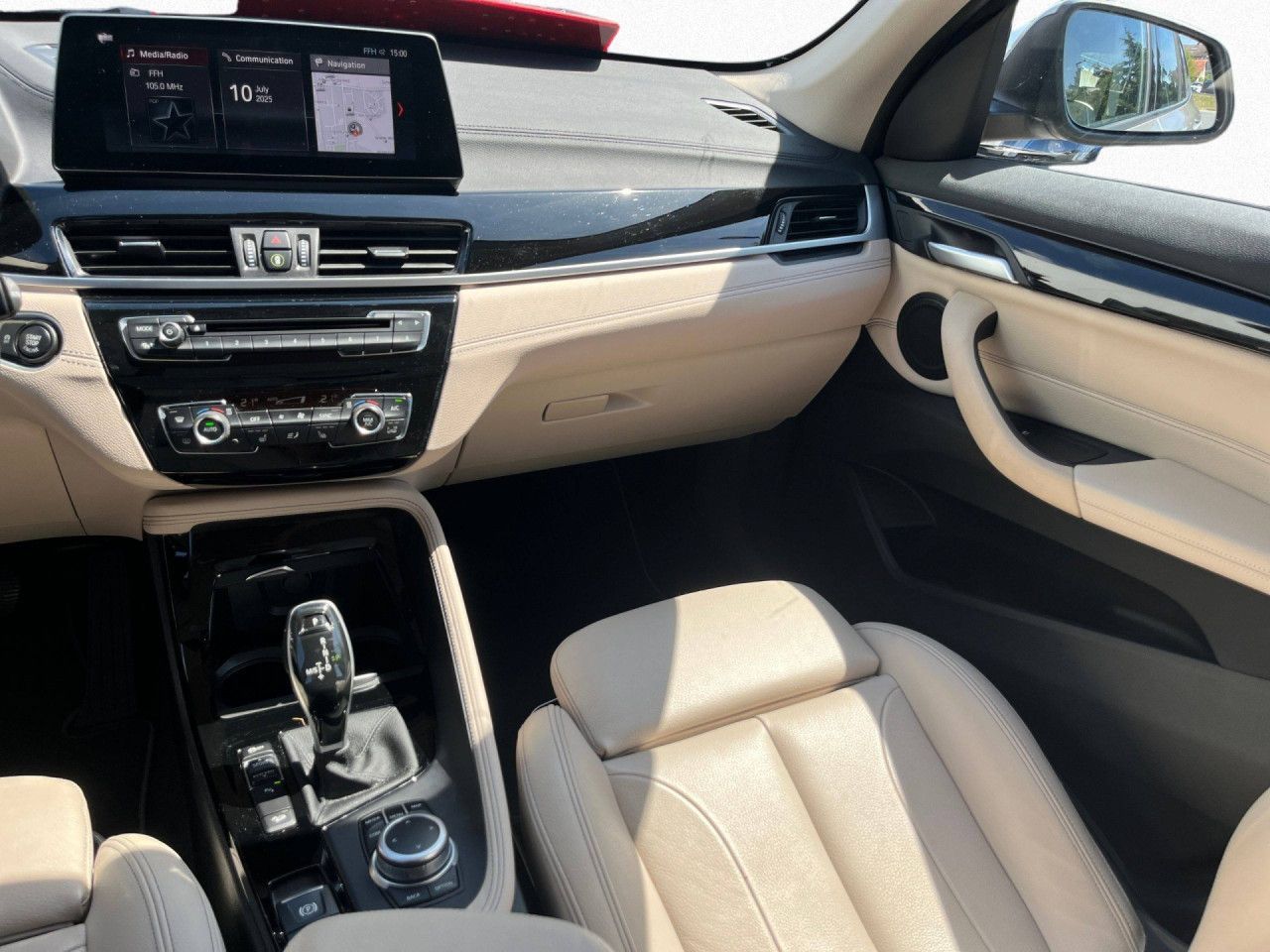 BMW X1 xDrive18d - Samsaru's Car Outlet