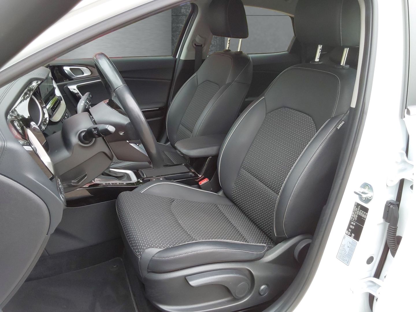 Kia XCeed Spirit Plug-in Hybrid - Samsaru's Car Outlet