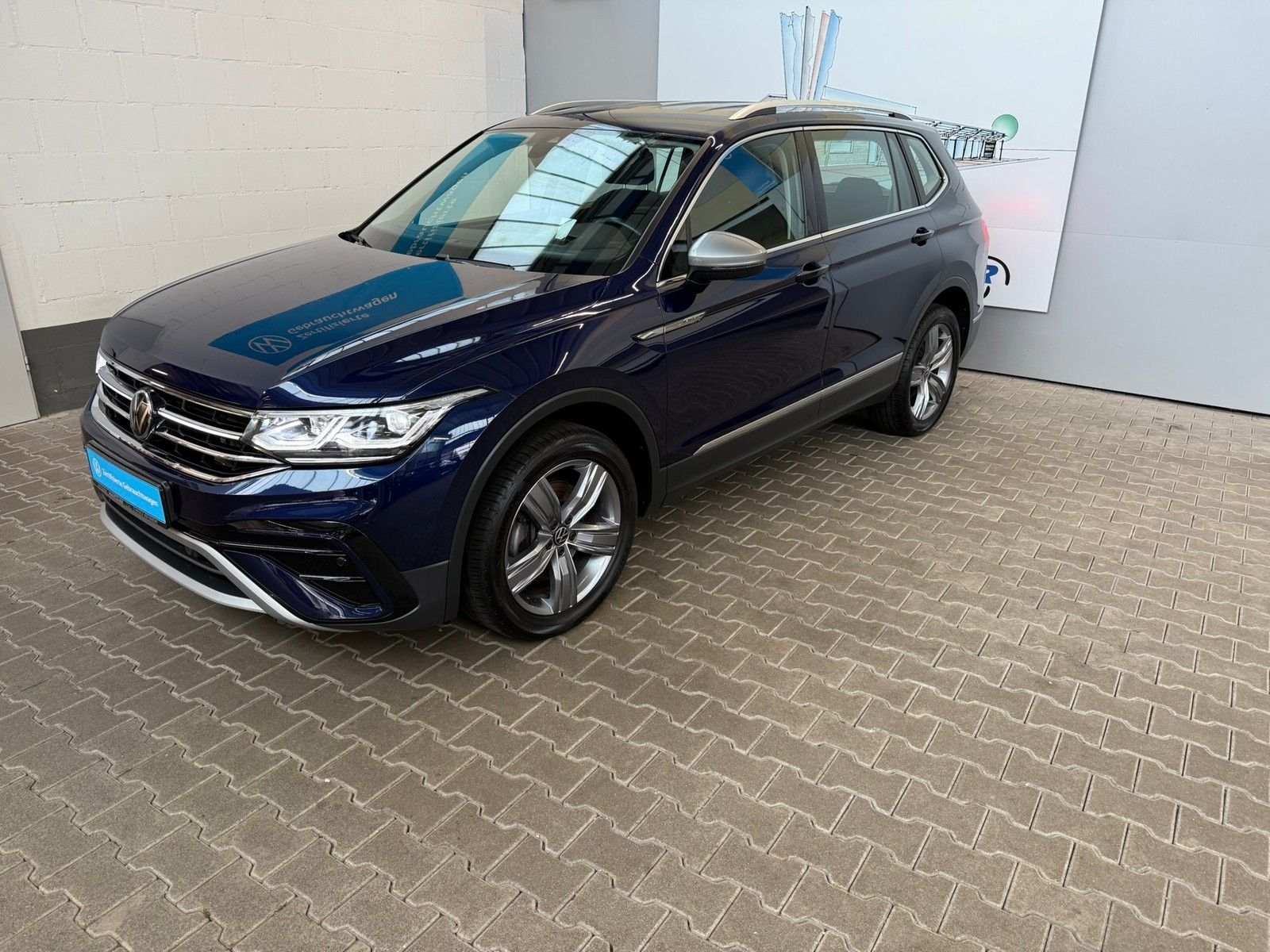 Volkswagen Tiguan Allsp. Elegance 2,0 TDI  +AHK+Navi+Kamera