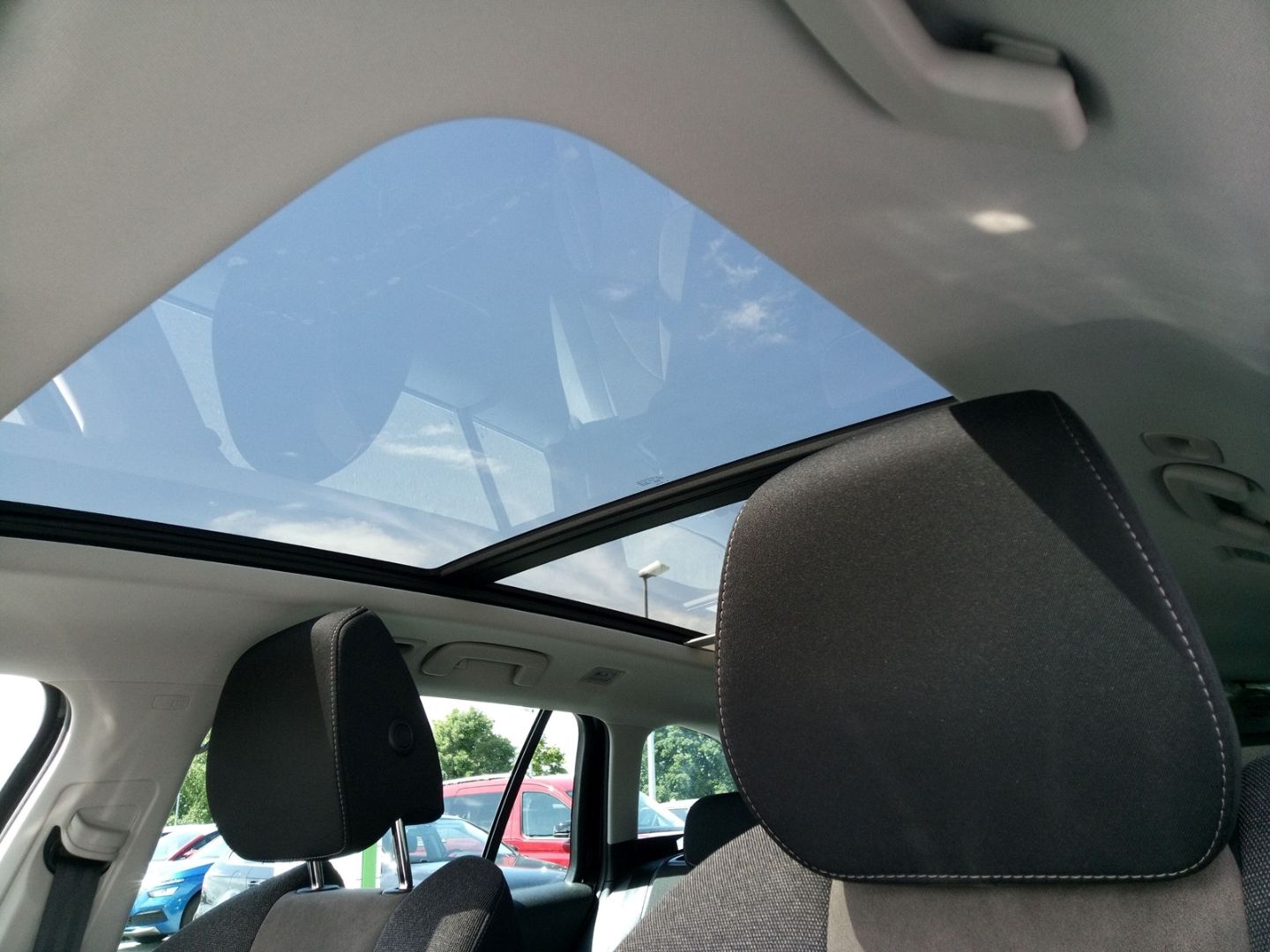 Skoda Octavia Combi Scout 2.0 TDI - Samsaru's Car Outlet
