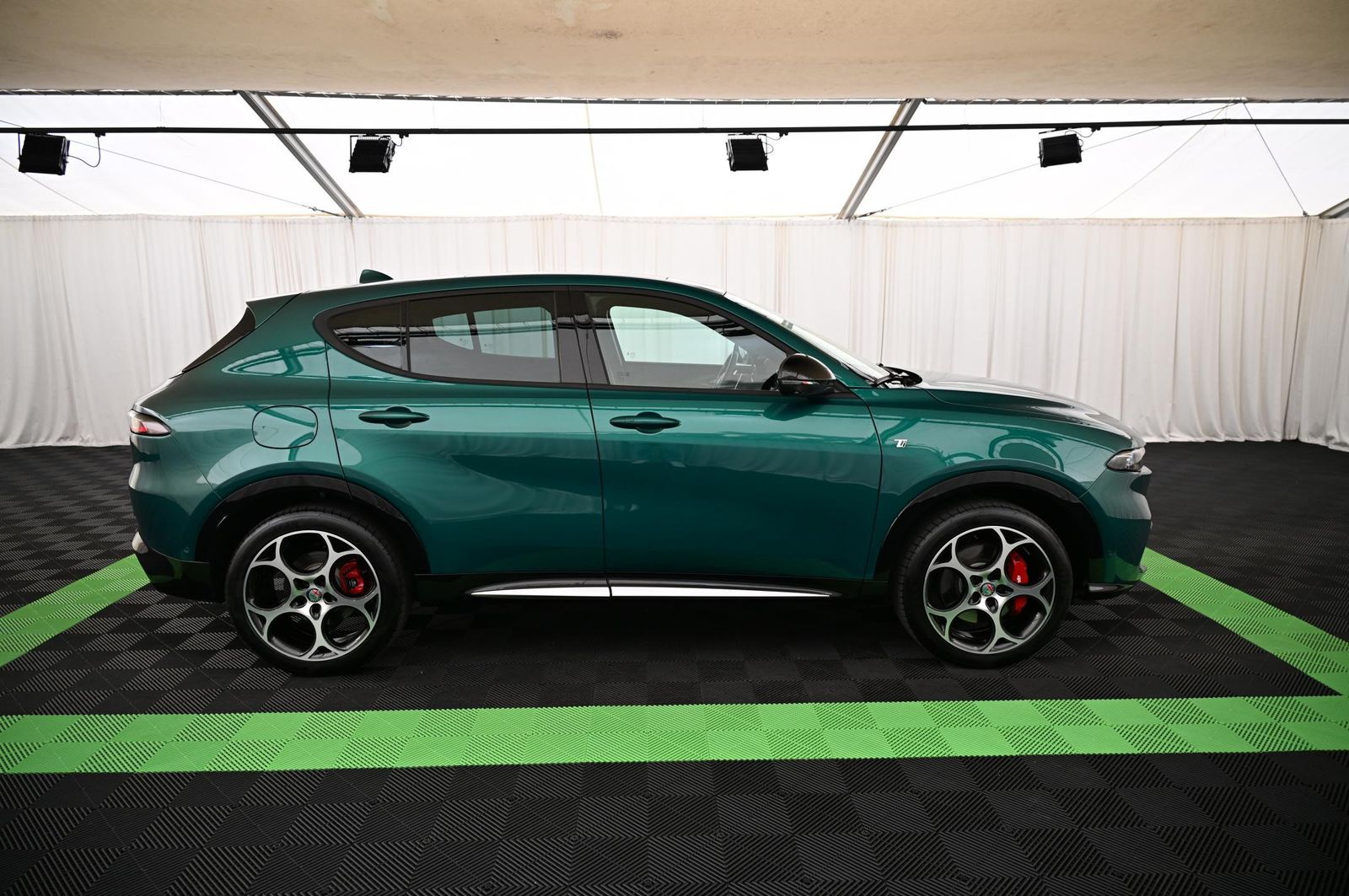 Alfa Romeo Tonale 1.3 PHEV 280 Q4 Ti LED/PANO/PREMIUM/19
