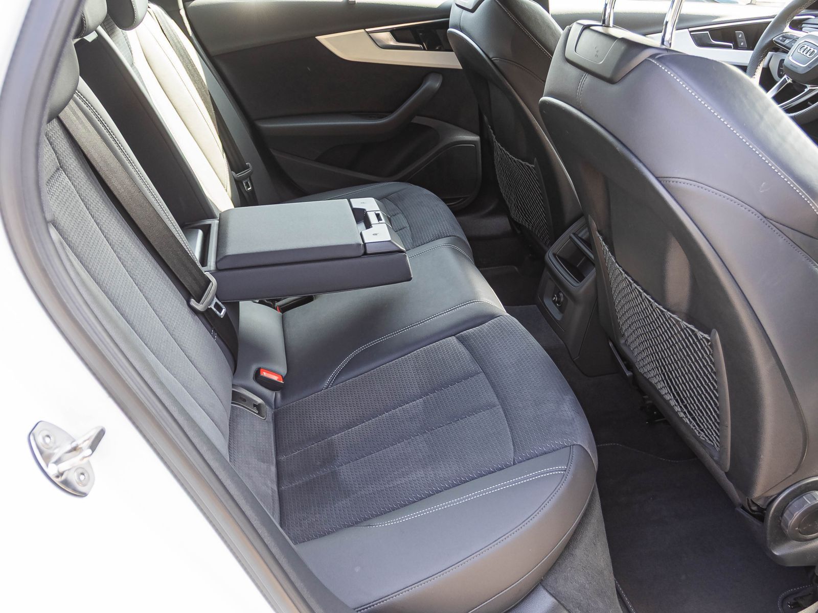 Audi A4 Avant S line 40TDI qu - Samsaru's Car Outlet