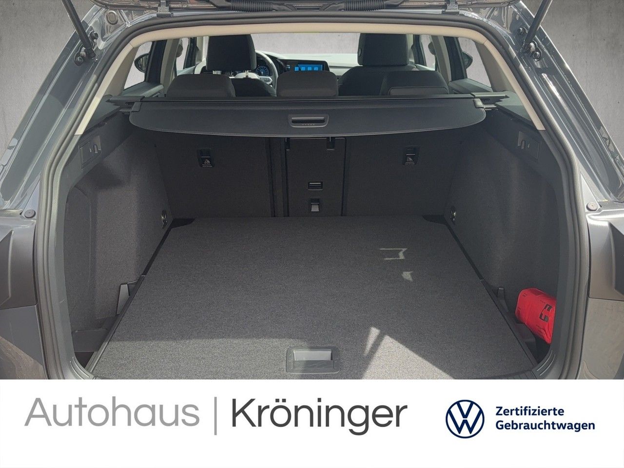 Volkswagen Golf VIII Variant MOVE 1.0 eTSI DSG - Samsaru's Car Outlet