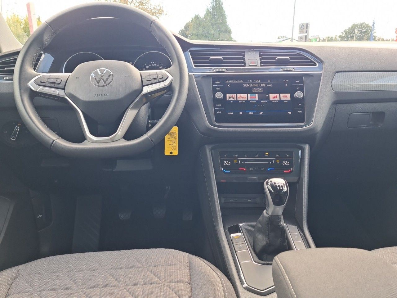 Volkswagen Tiguan 1.5 TSI Life - Samsaru's Car Outlet