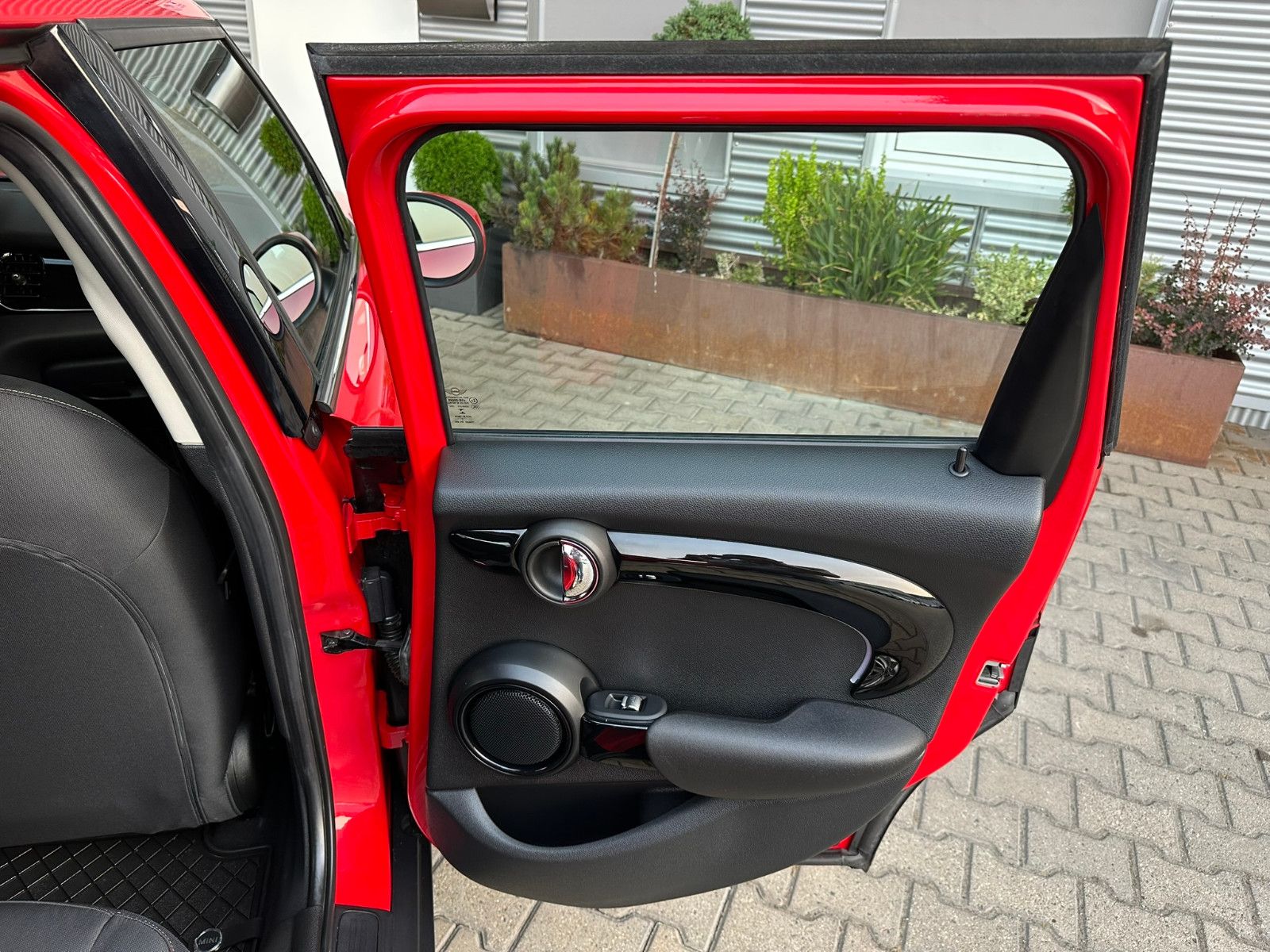MINI Cooper 1.5T - Samsaru's Car Outlet
