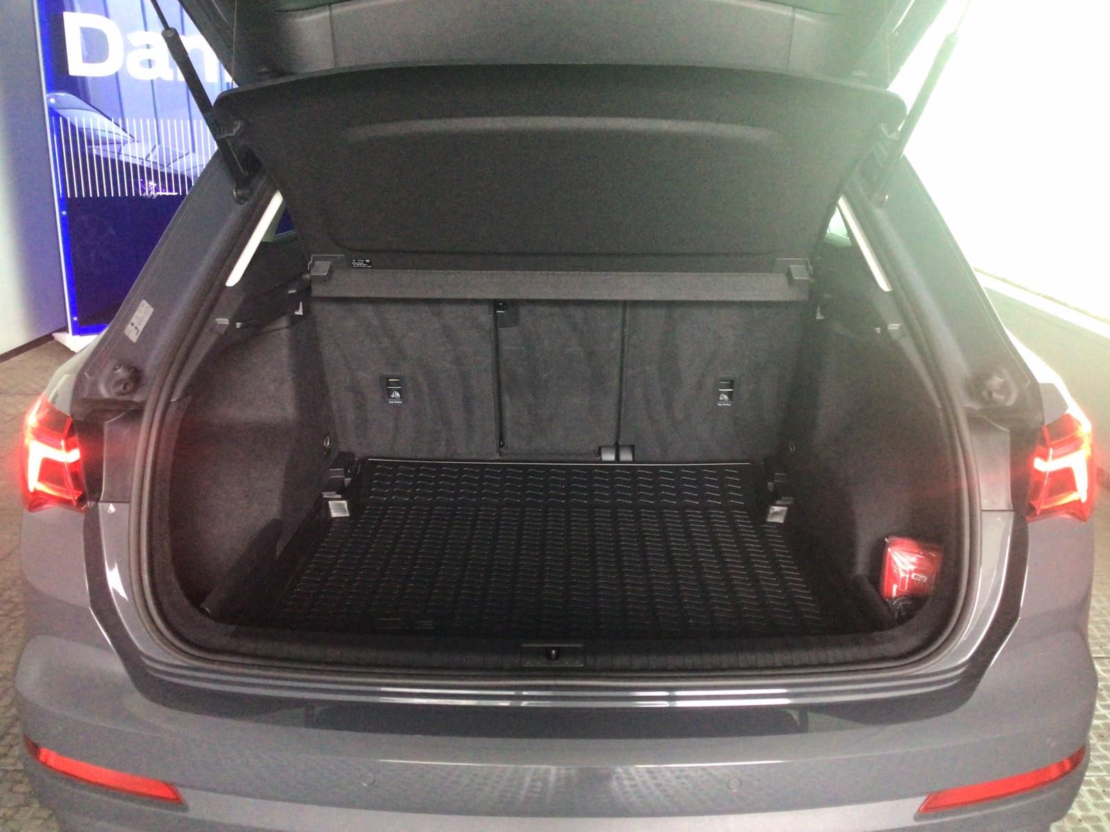 Audi Q3 35 TDI QUATTRO - Samsaru's Car Outlet