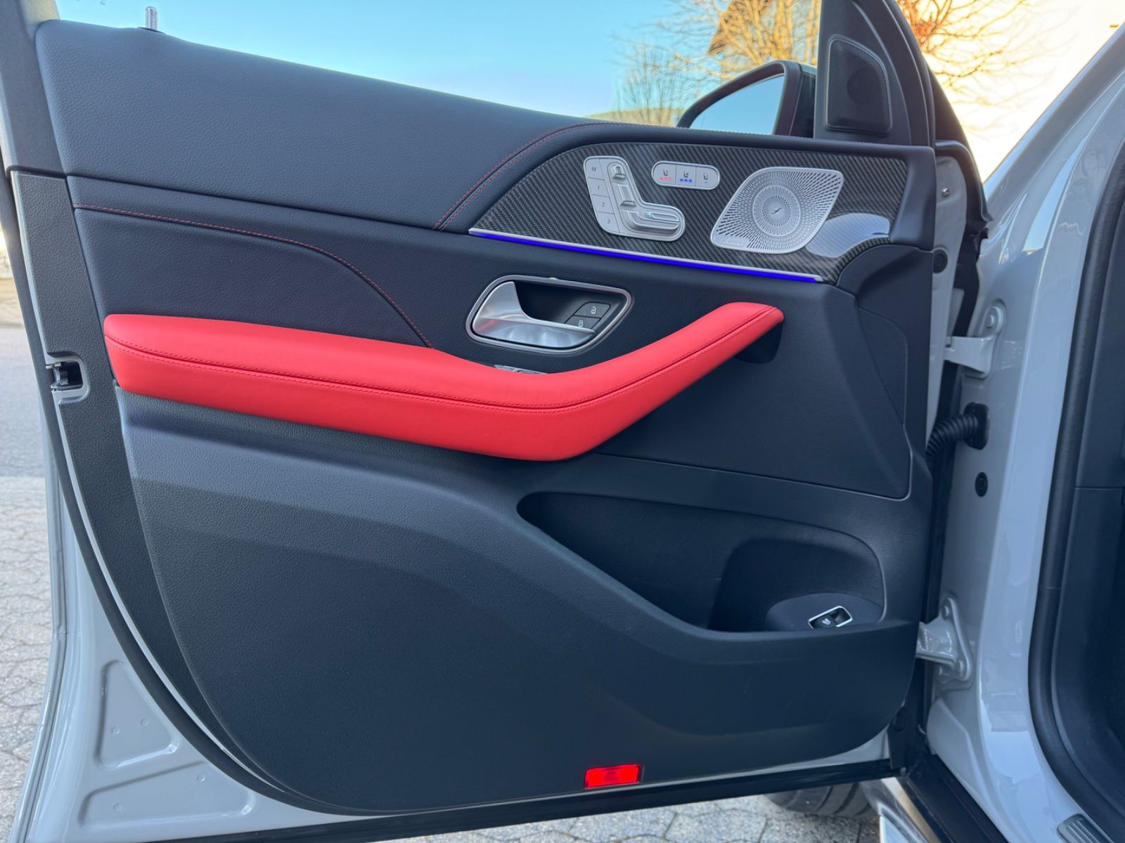 Mercedes-Benz COUPÉ|ROT|MY26|CARBON|BURMESTER|HEAD-UP|MASSAGE|