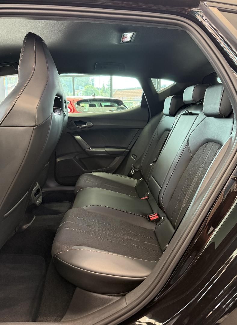 Cupra Leon VZ 1.4 e-Hybrid - Samsaru's Car Outlet