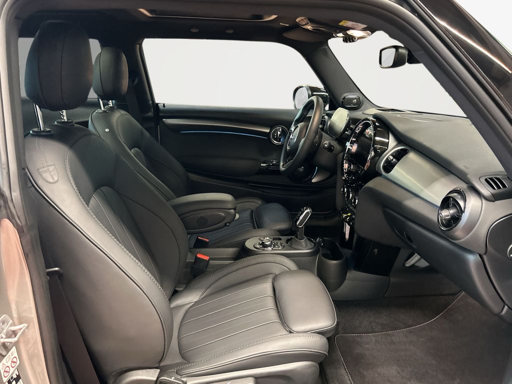 MINI Cooper SE MINI Yours Trim - Samsaru's Car Outlet